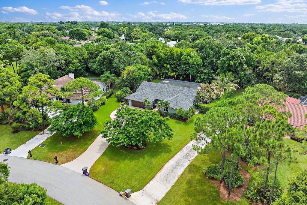 Photo of 19546 Red Gum Trail, Jupiter, FL 33458 (MLS # R11009668)