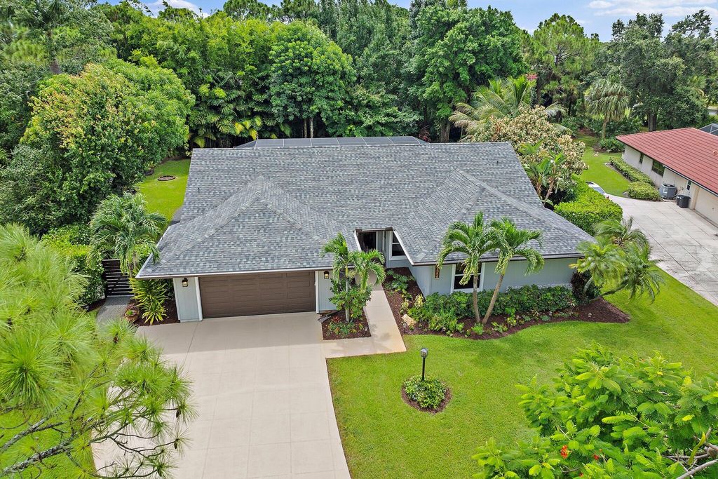 Photo of 19546 Red Gum Trail, Jupiter, FL 33458 (MLS # R11009668)