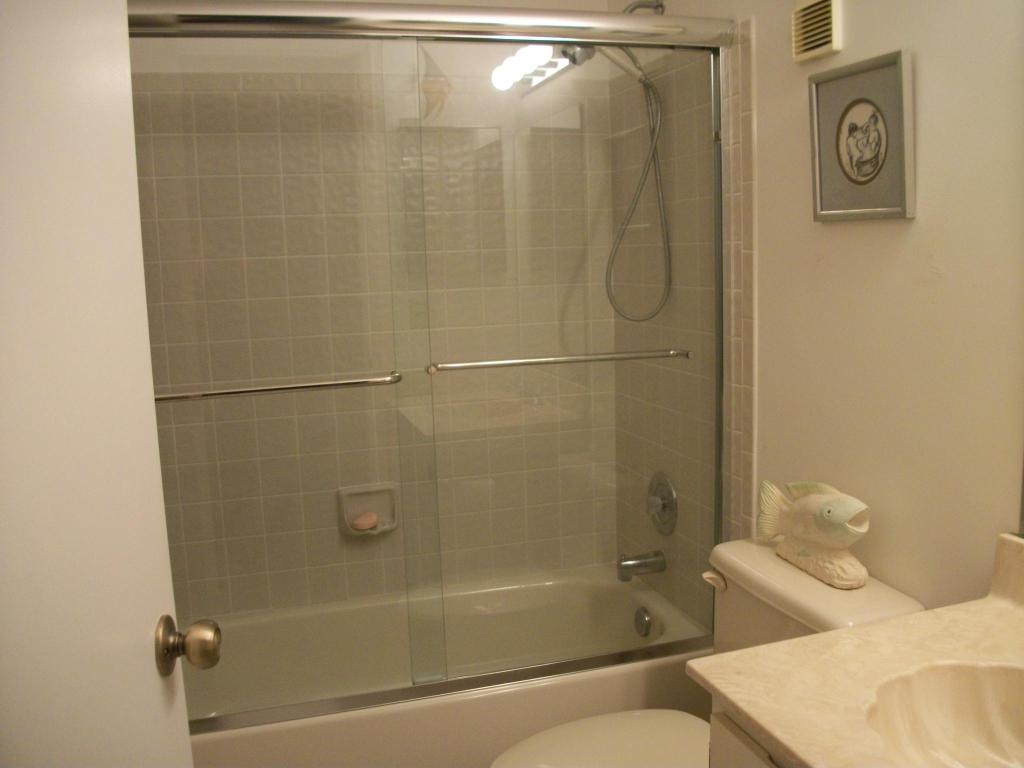 WHISPER WALK SEC C CONDO - Residential