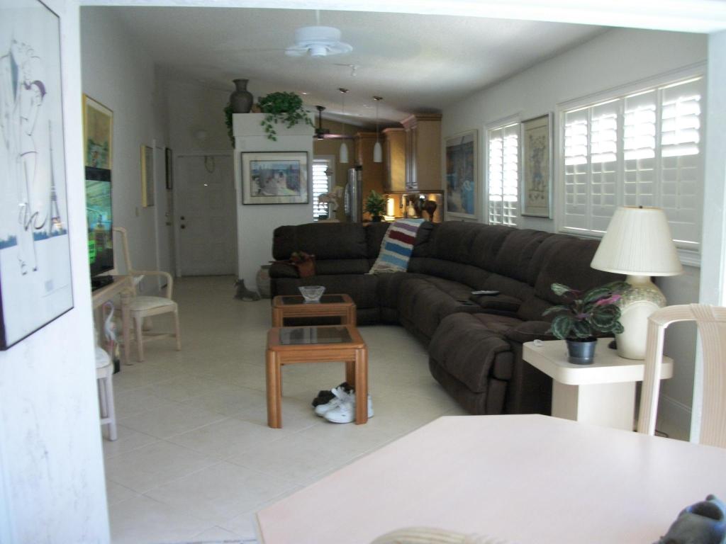 WHISPER WALK SEC C CONDO - Residential