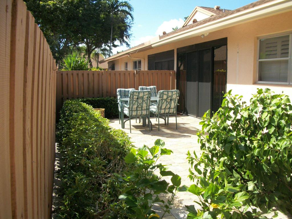 WHISPER WALK SEC C CONDO - Residential