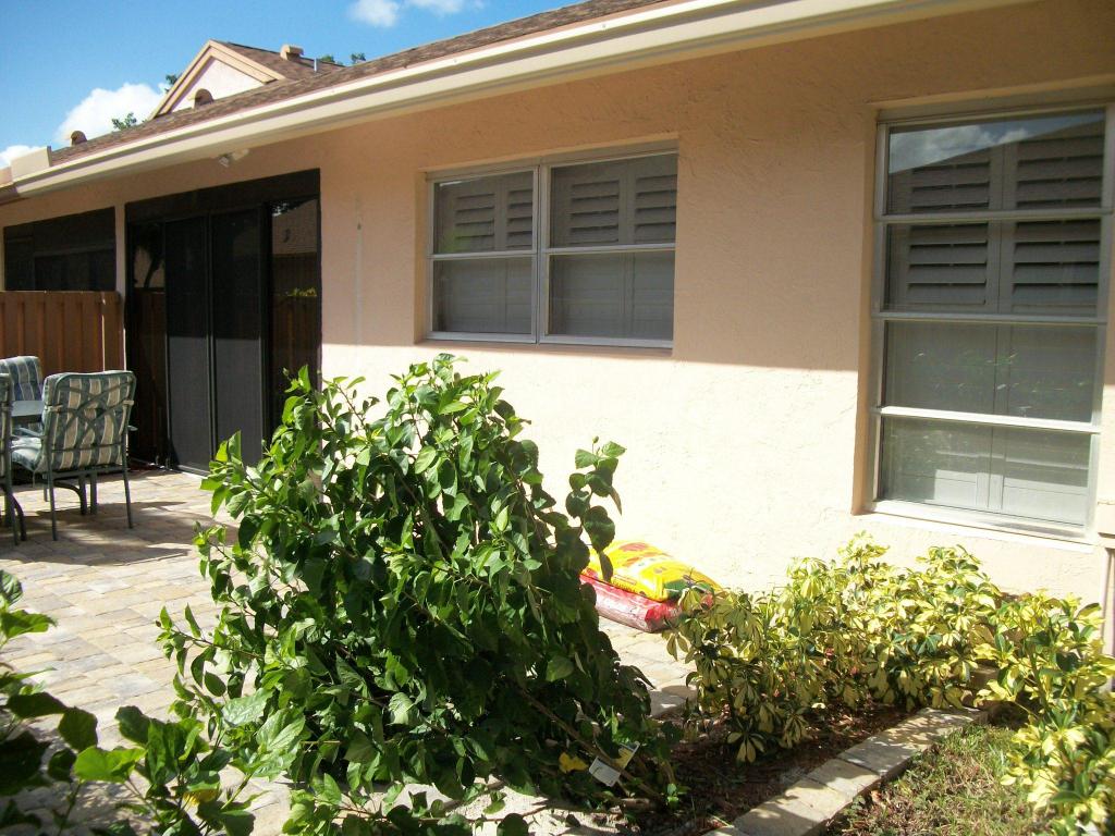 WHISPER WALK SEC C CONDO - Residential