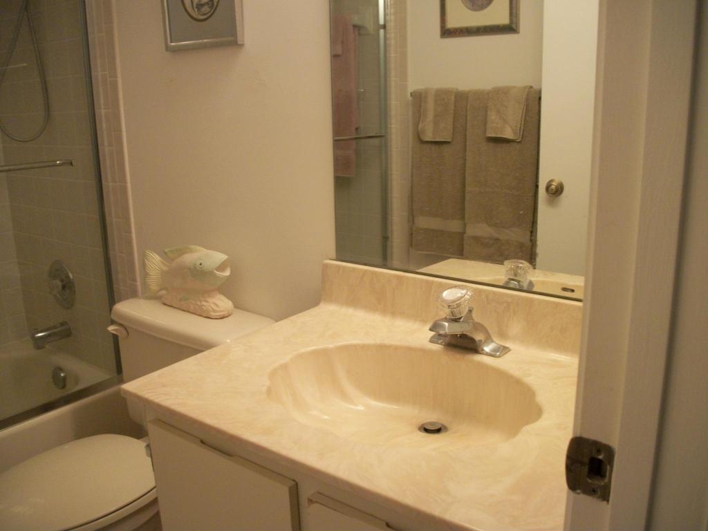 WHISPER WALK SEC C CONDO - Residential