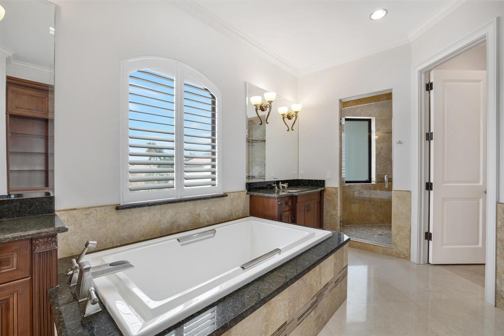 LAKE ROGERS ISLE UNIT A - Residential