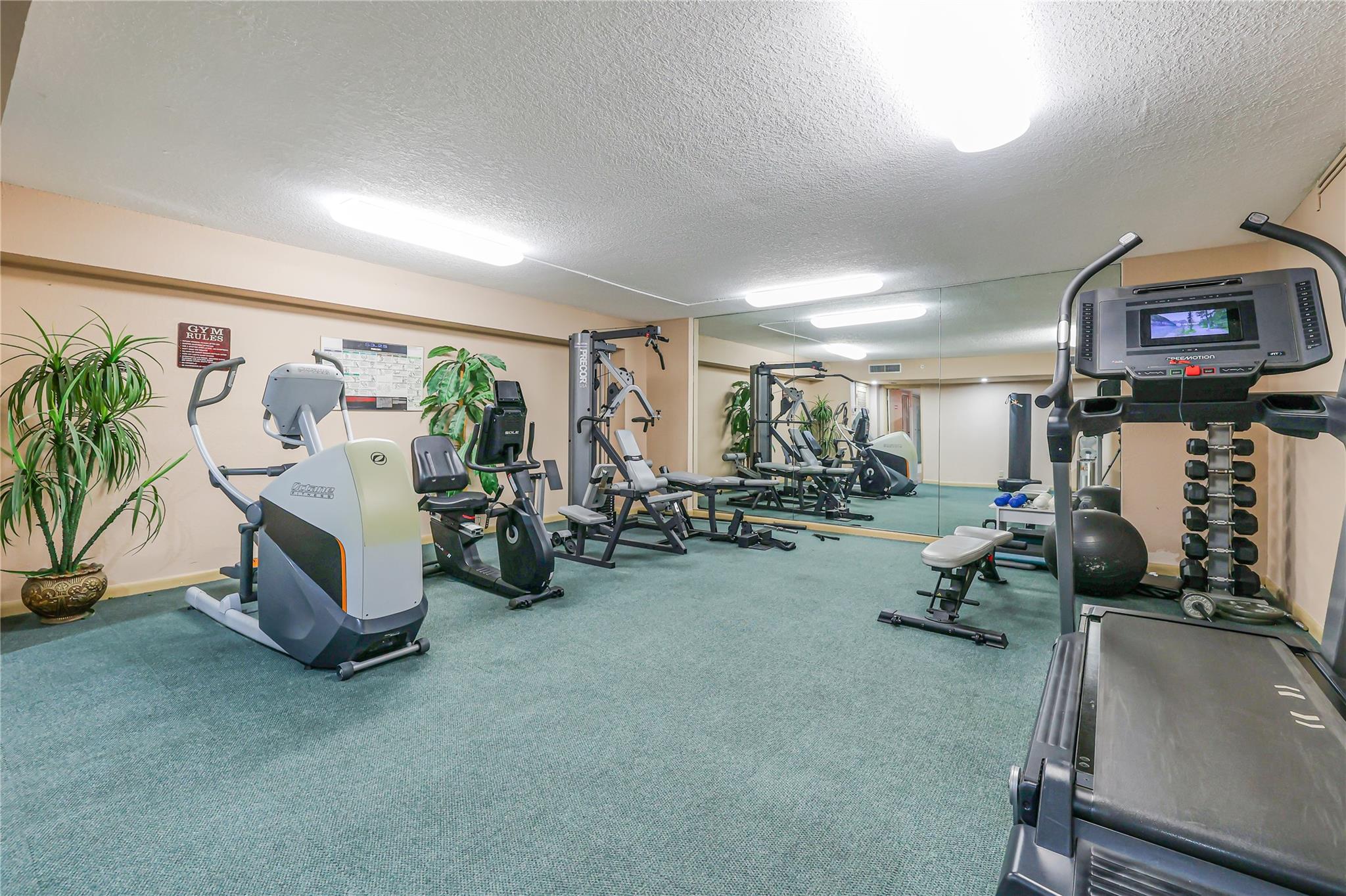 Silver Thatch Atlantic Pl - Residential Lease