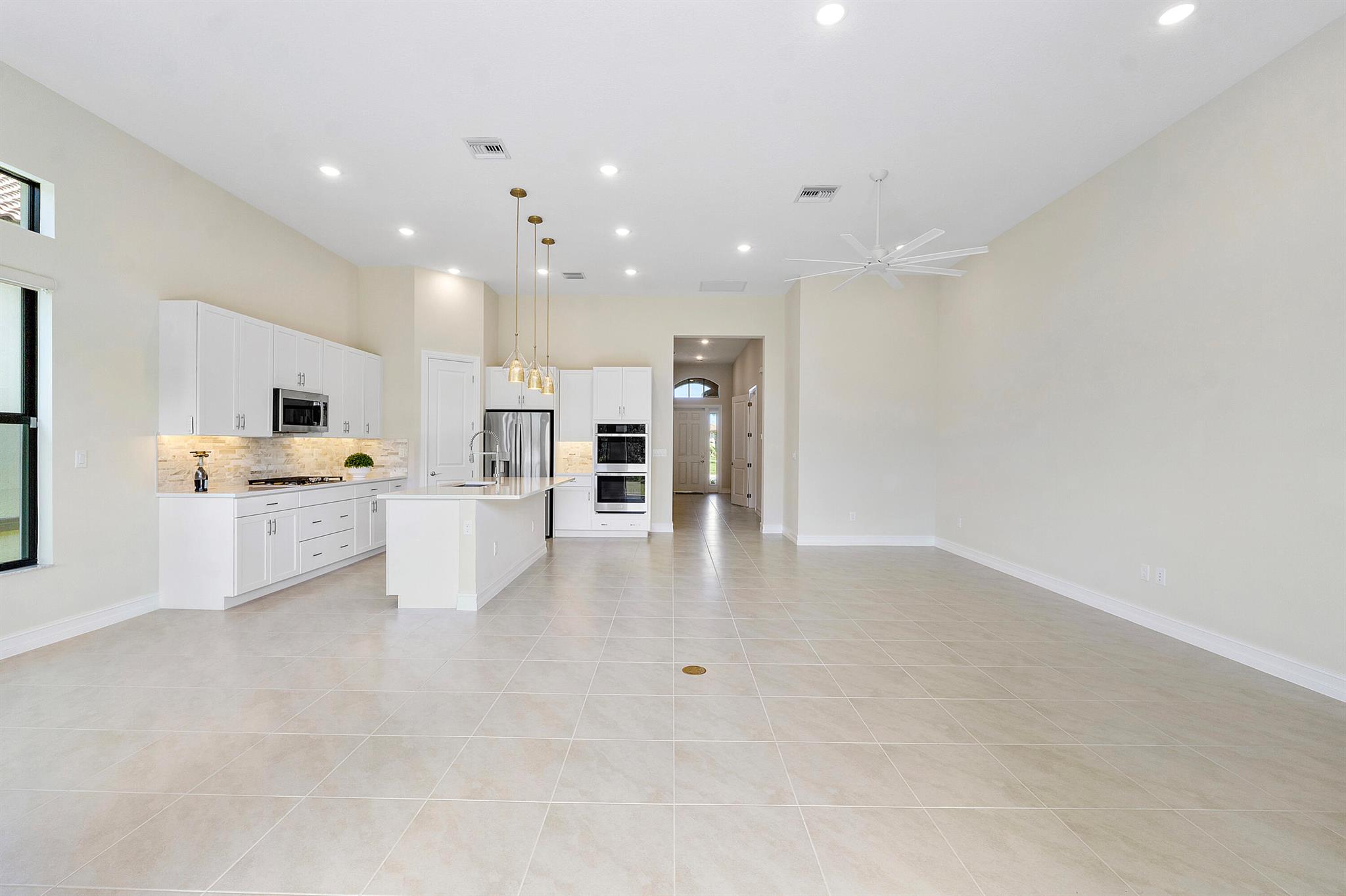 PARKLAND ROYALE - Residential