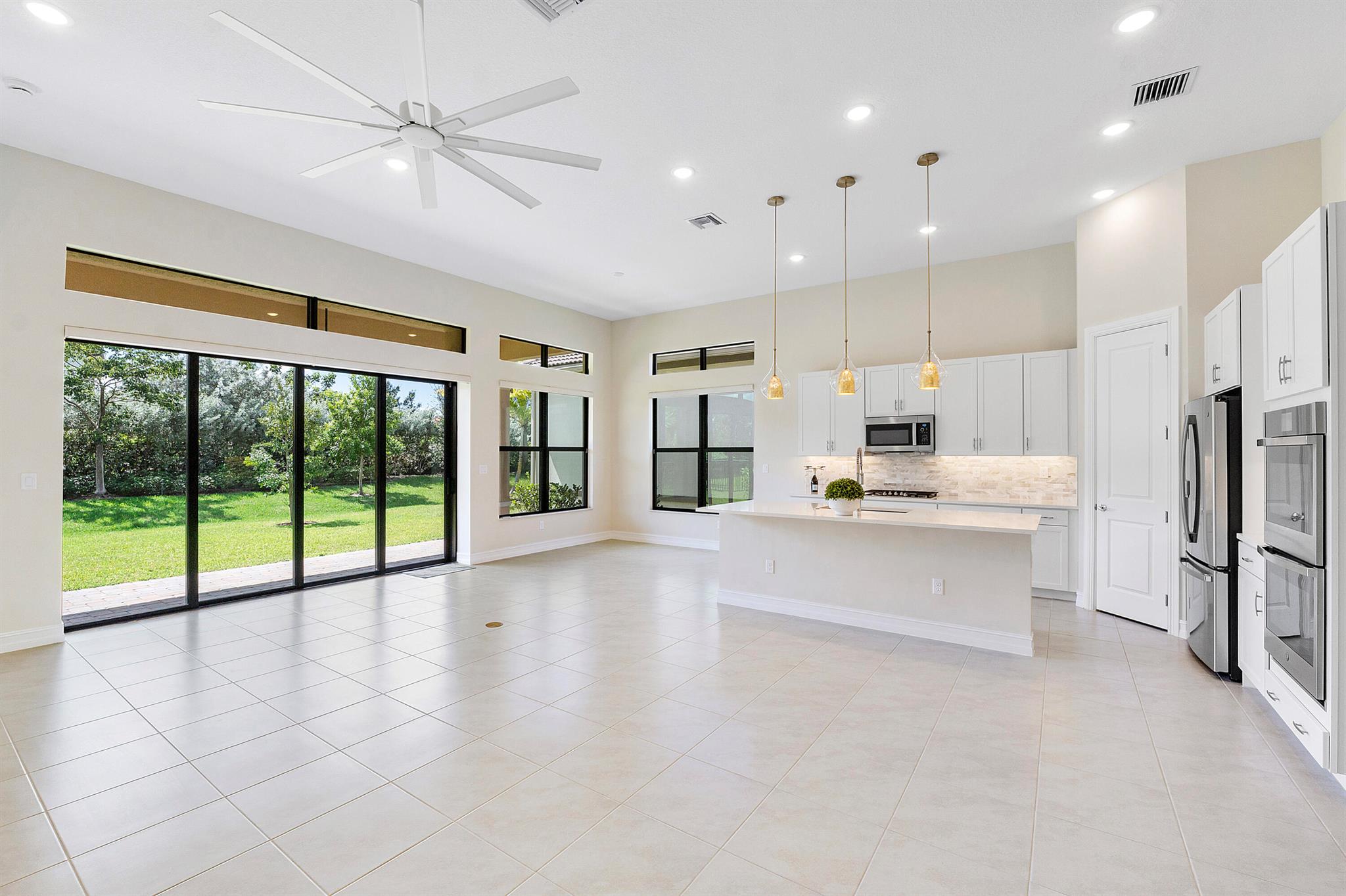 PARKLAND ROYALE - Residential