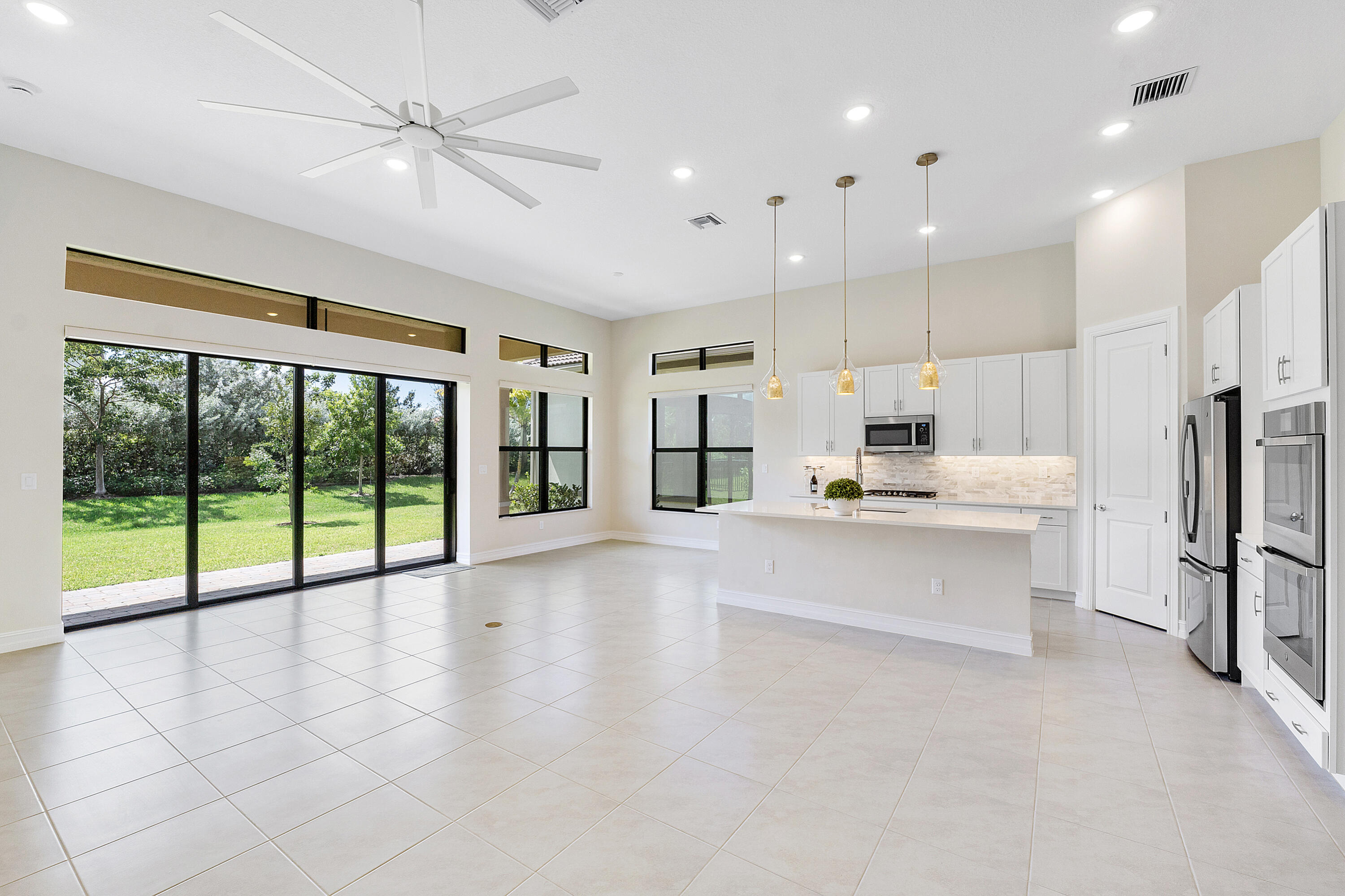 PARKLAND ROYALE - Residential