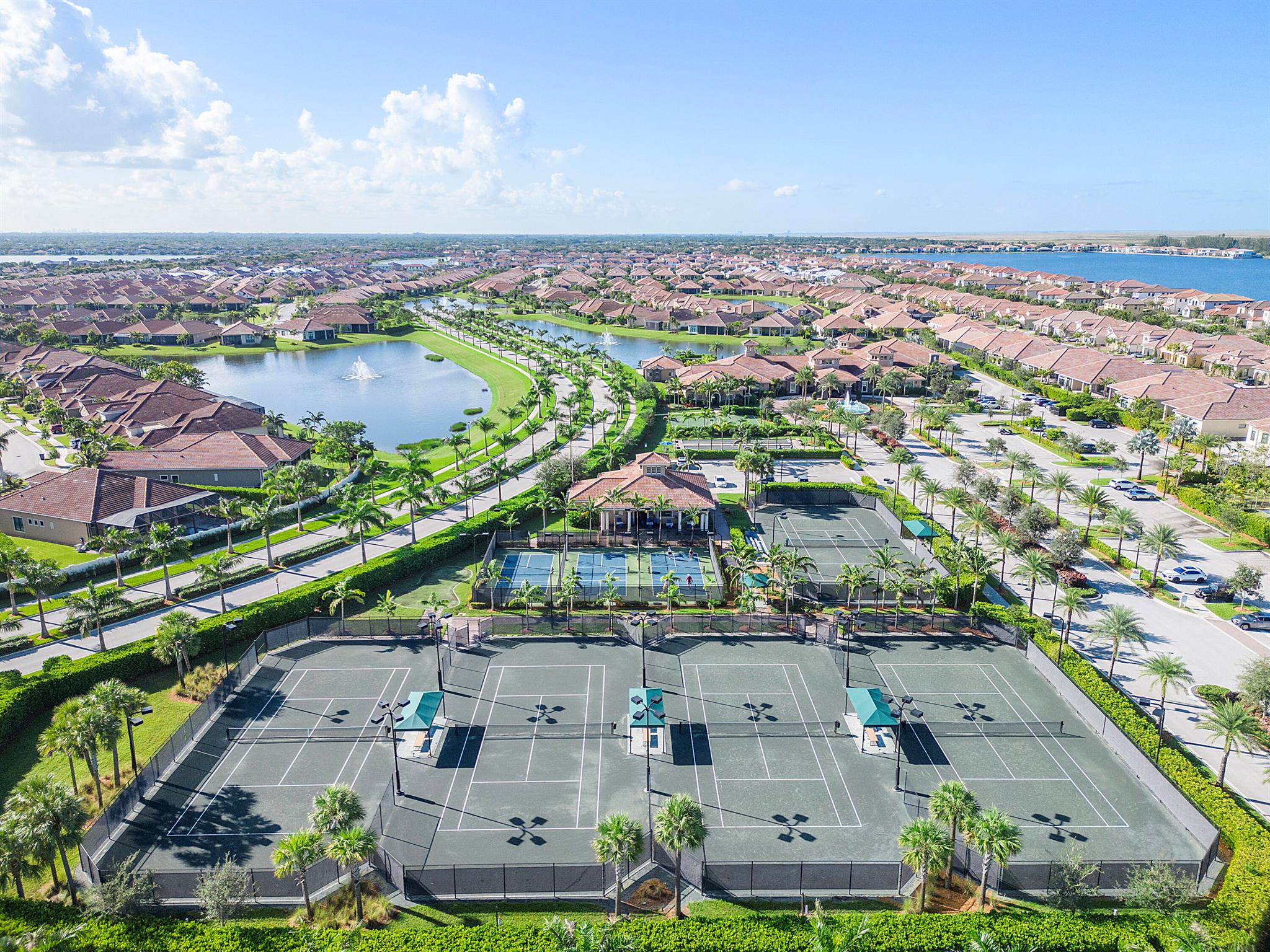 PARKLAND ROYALE - Residential