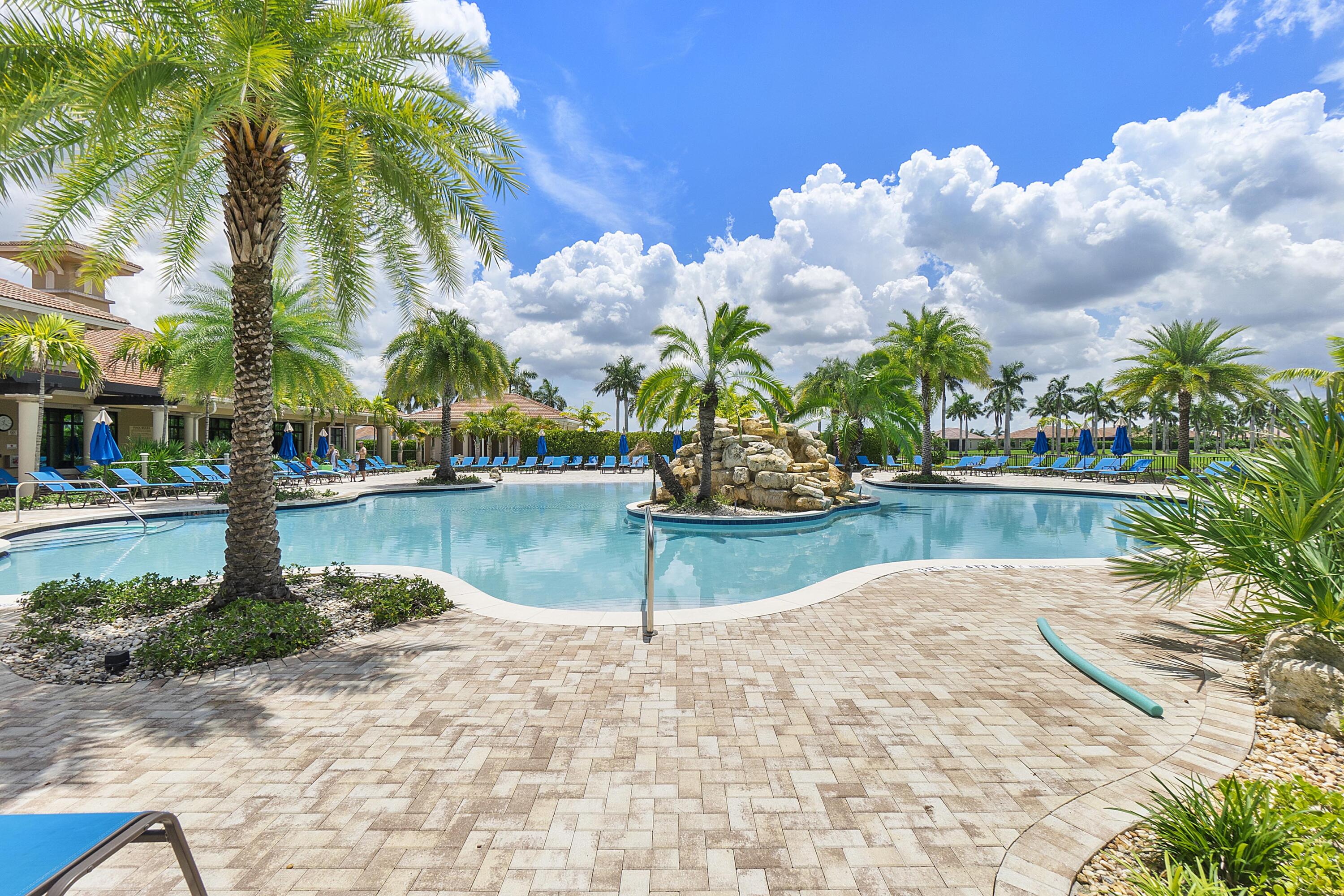 PARKLAND ROYALE - Residential