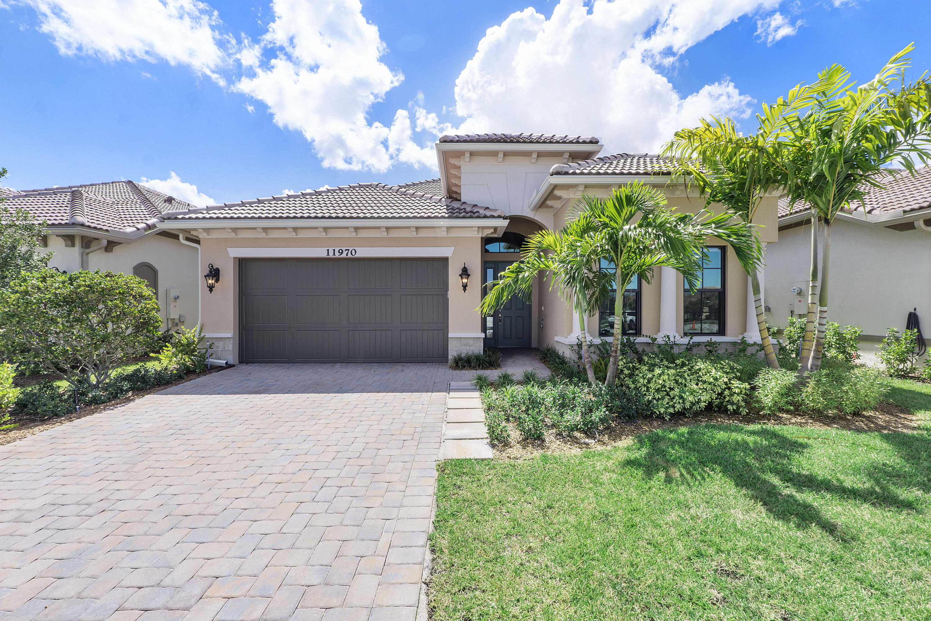 PARKLAND ROYALE - Residential