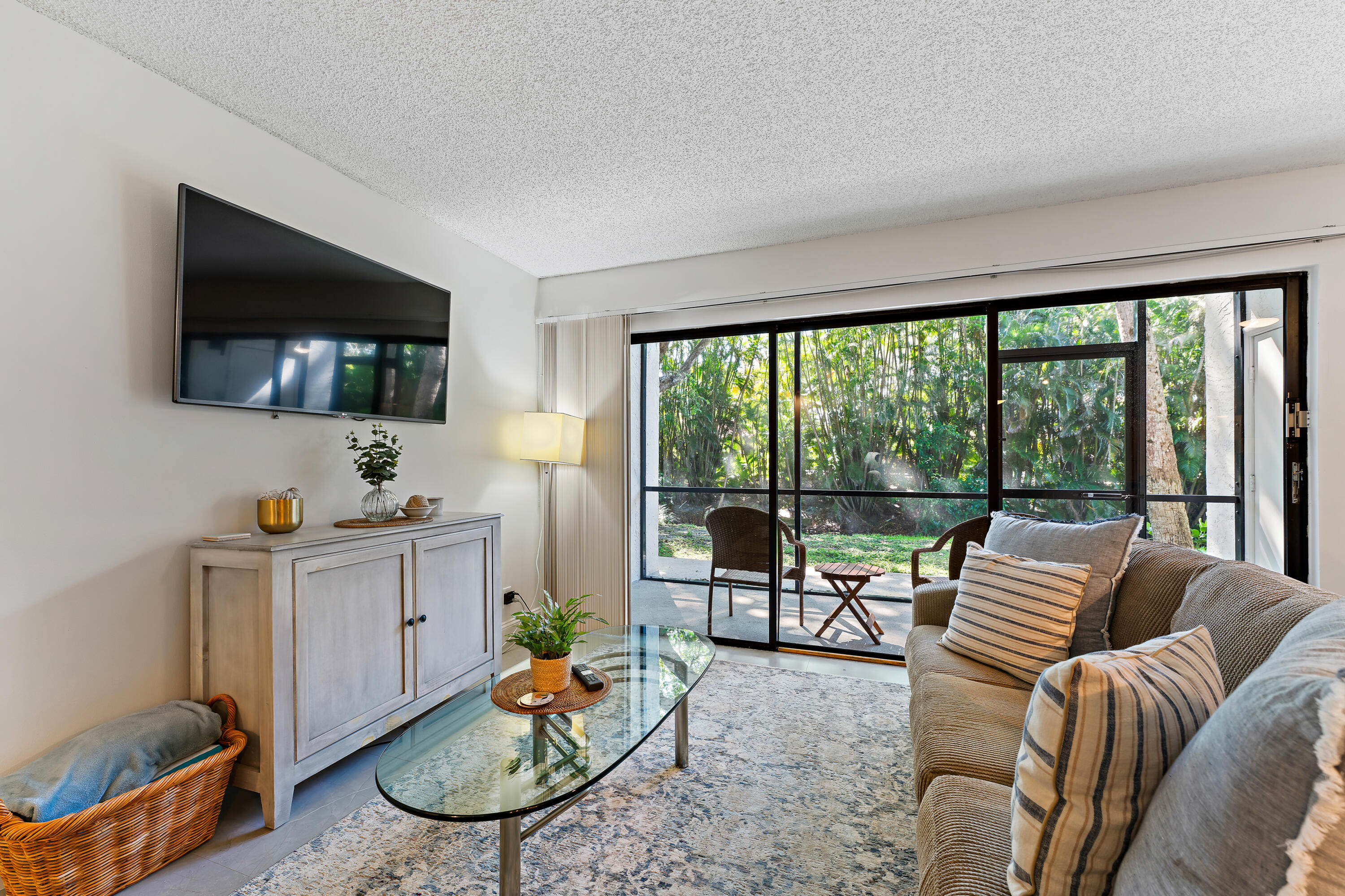 SEA RISE CONDO - Residential Lease