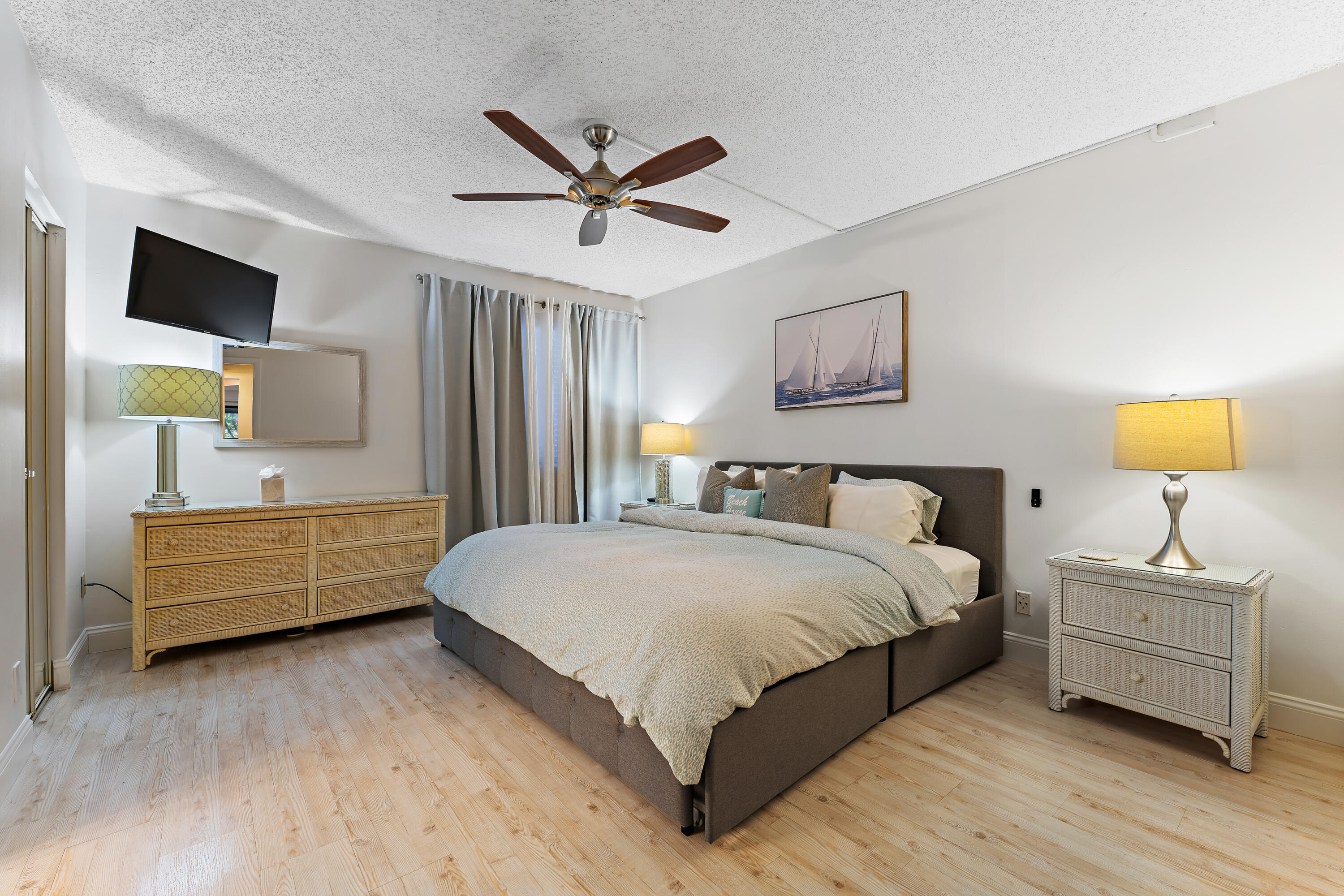 SEA RISE CONDO - Residential Lease