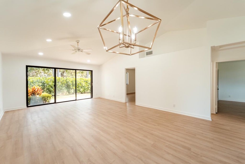 Photo of 833 Club Drive, Palm Beach Gardens, FL 33418 (MLS # R10969727)