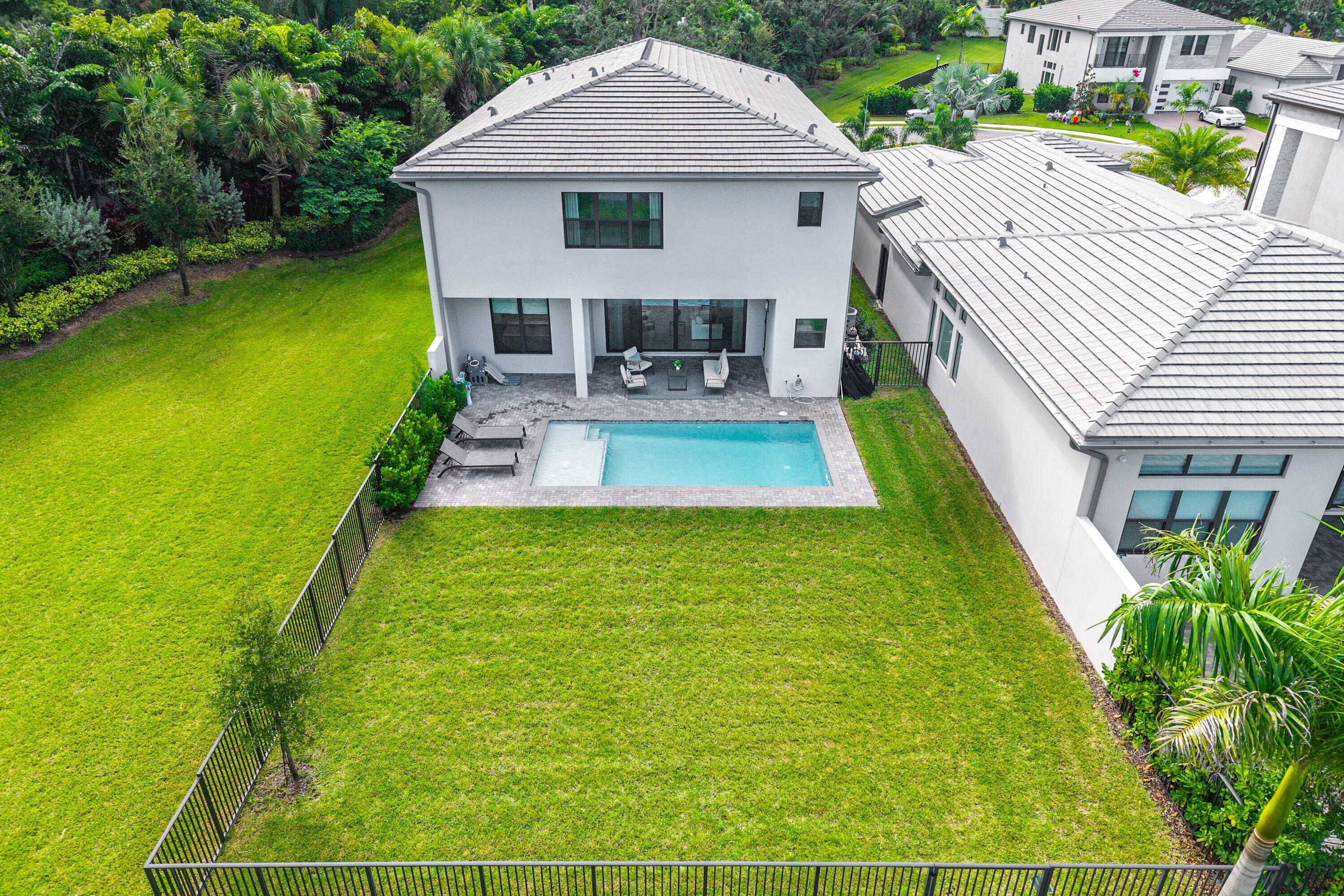 8209 ESSEX COUNTRY CLUB Drive