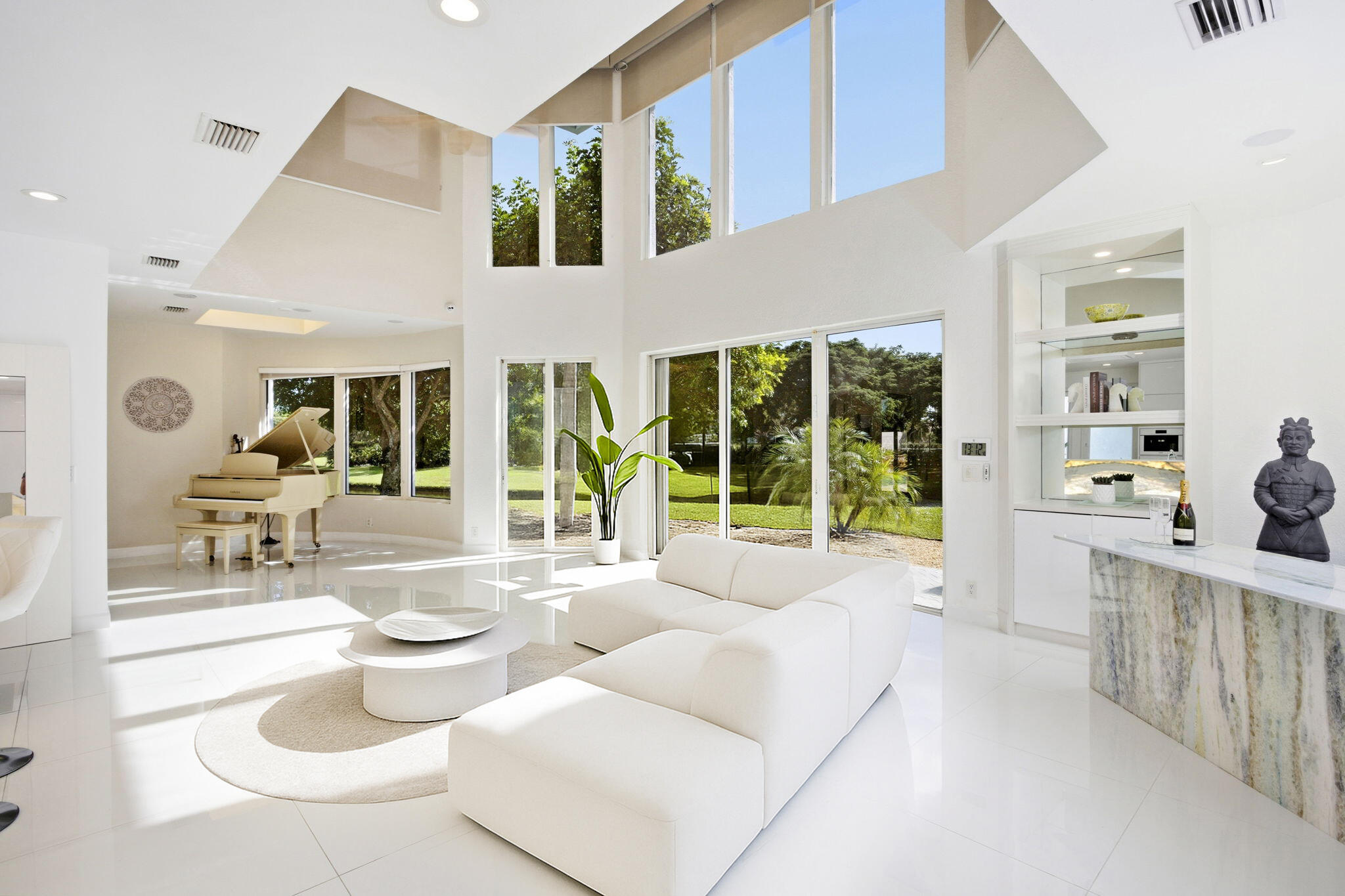 HOLLOWS / POLO CLUB - Residential