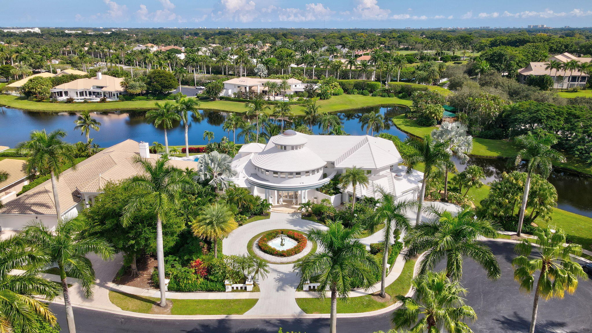 HOLLOWS / POLO CLUB - Residential