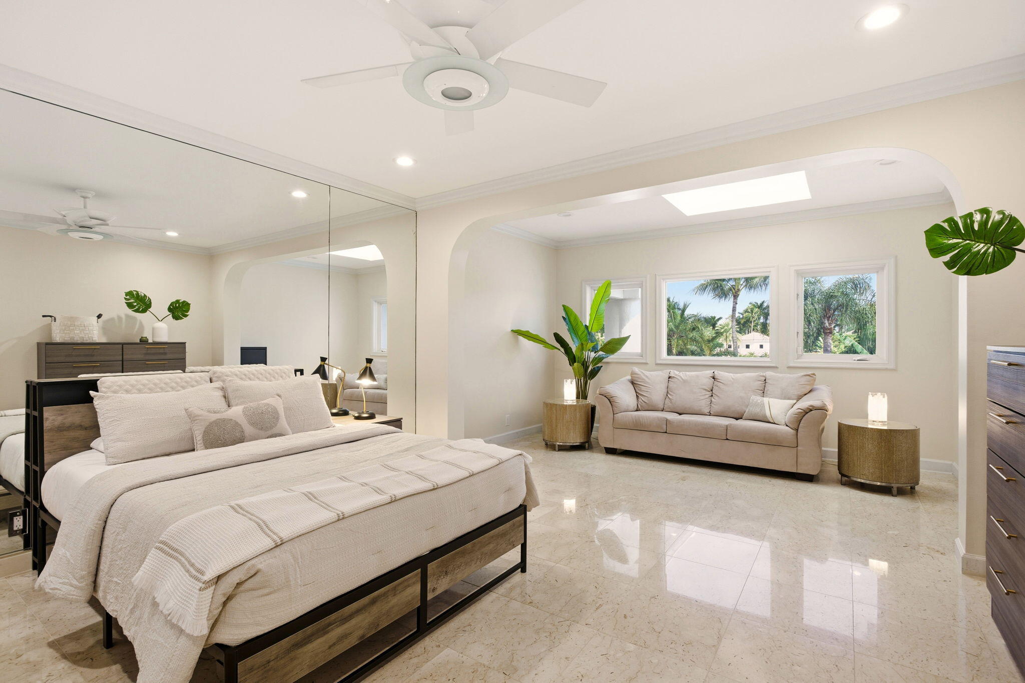 HOLLOWS / POLO CLUB - Residential