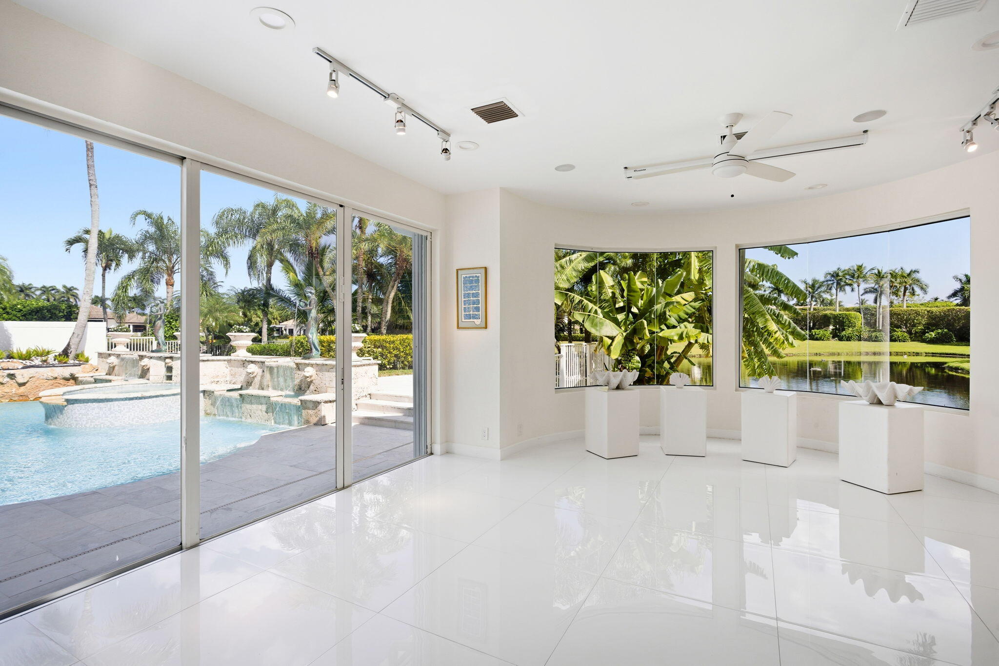 HOLLOWS / POLO CLUB - Residential