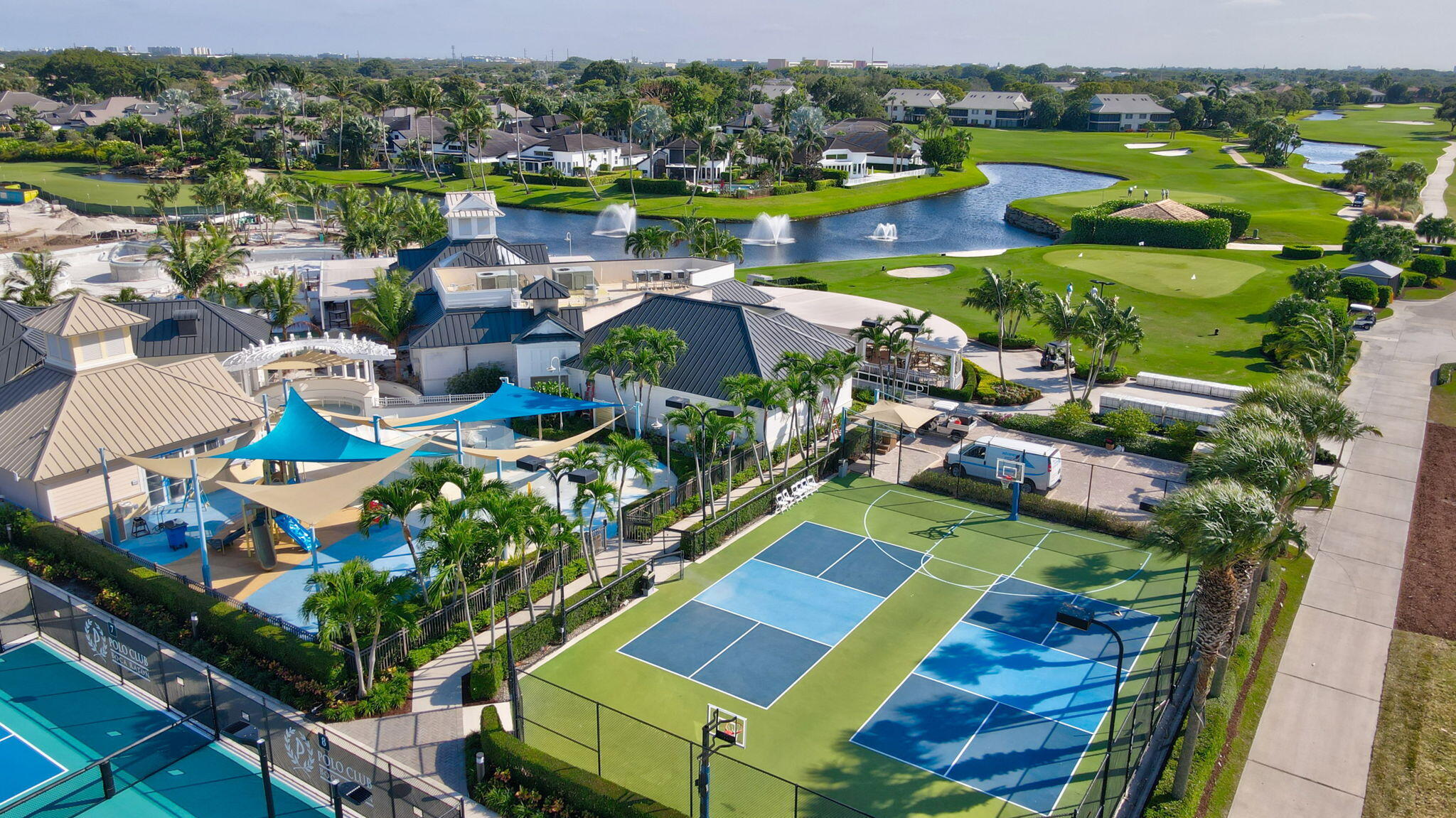 HOLLOWS / POLO CLUB - Residential