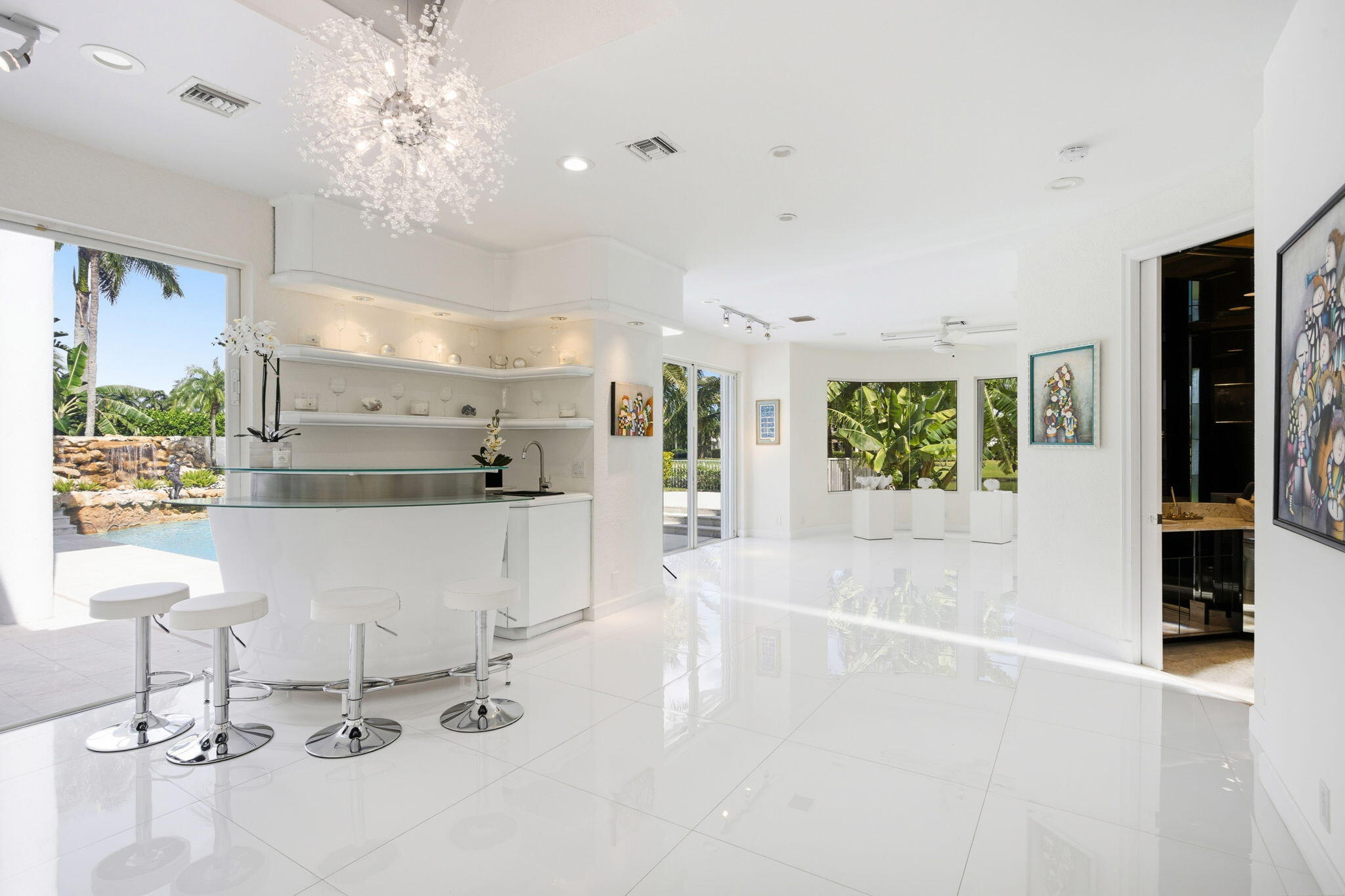 HOLLOWS / POLO CLUB - Residential