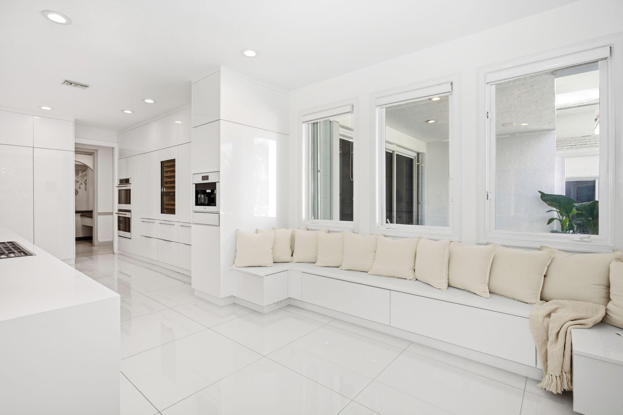 HOLLOWS - Residential