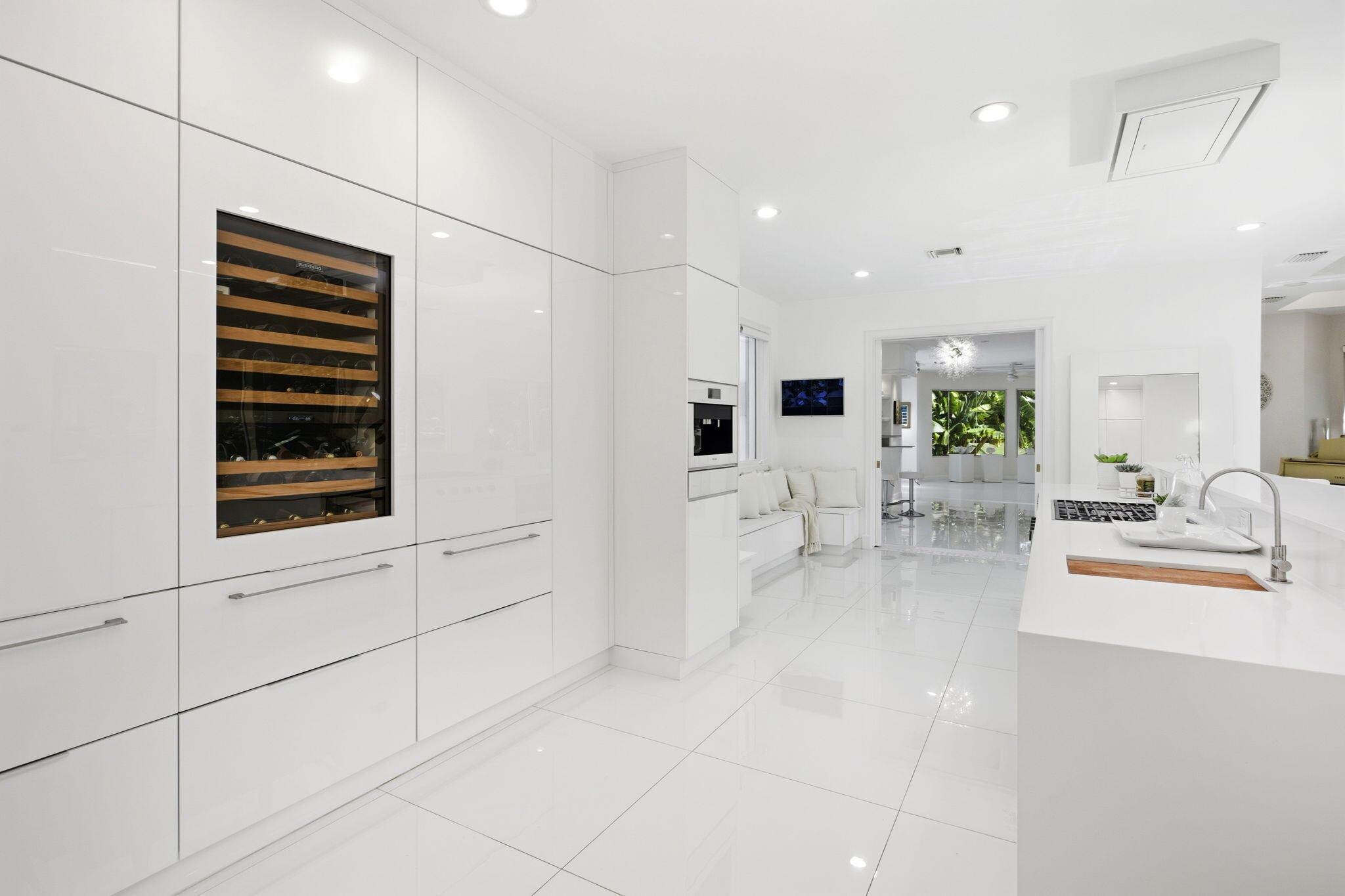 HOLLOWS - Residential