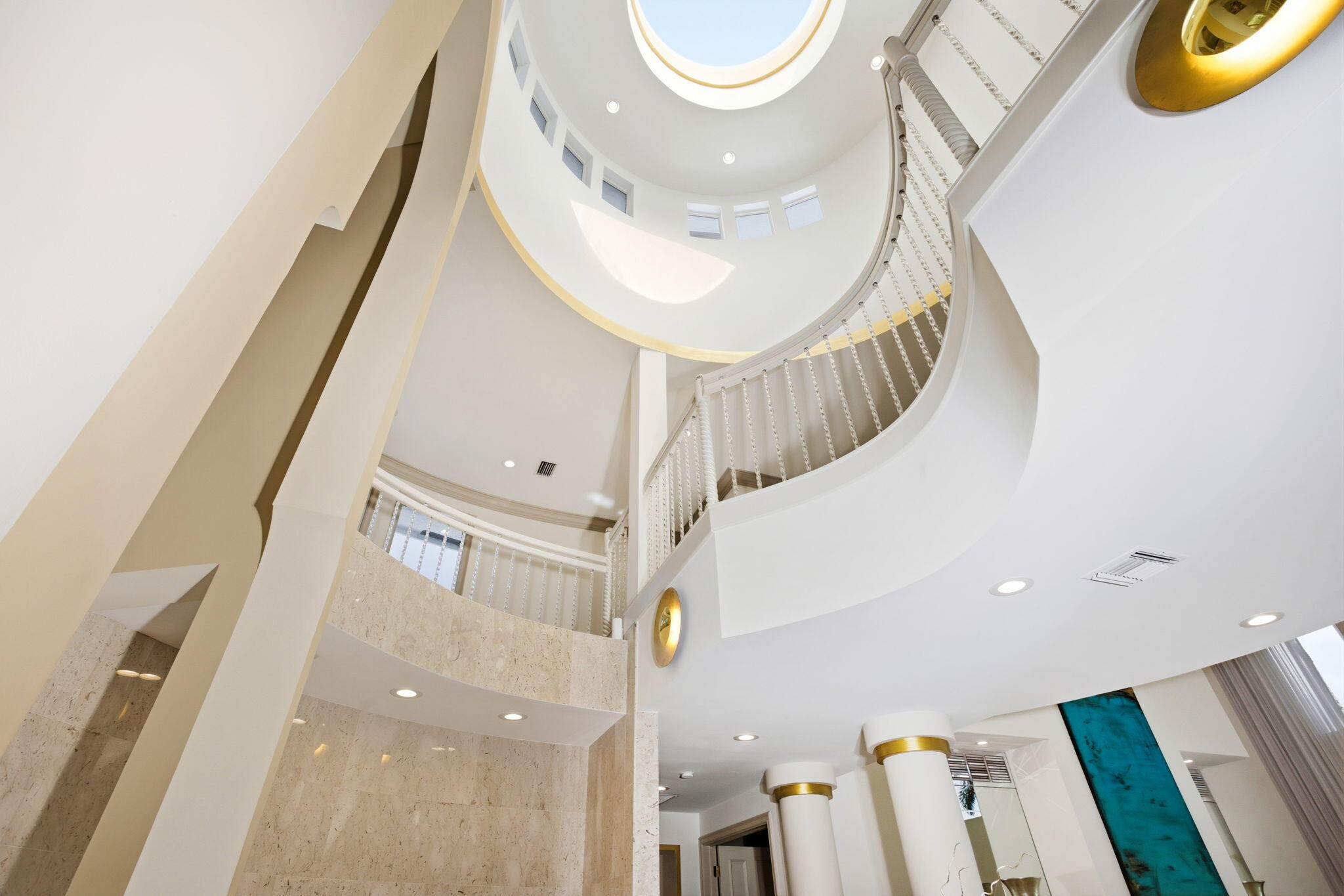 HOLLOWS / POLO CLUB - Residential