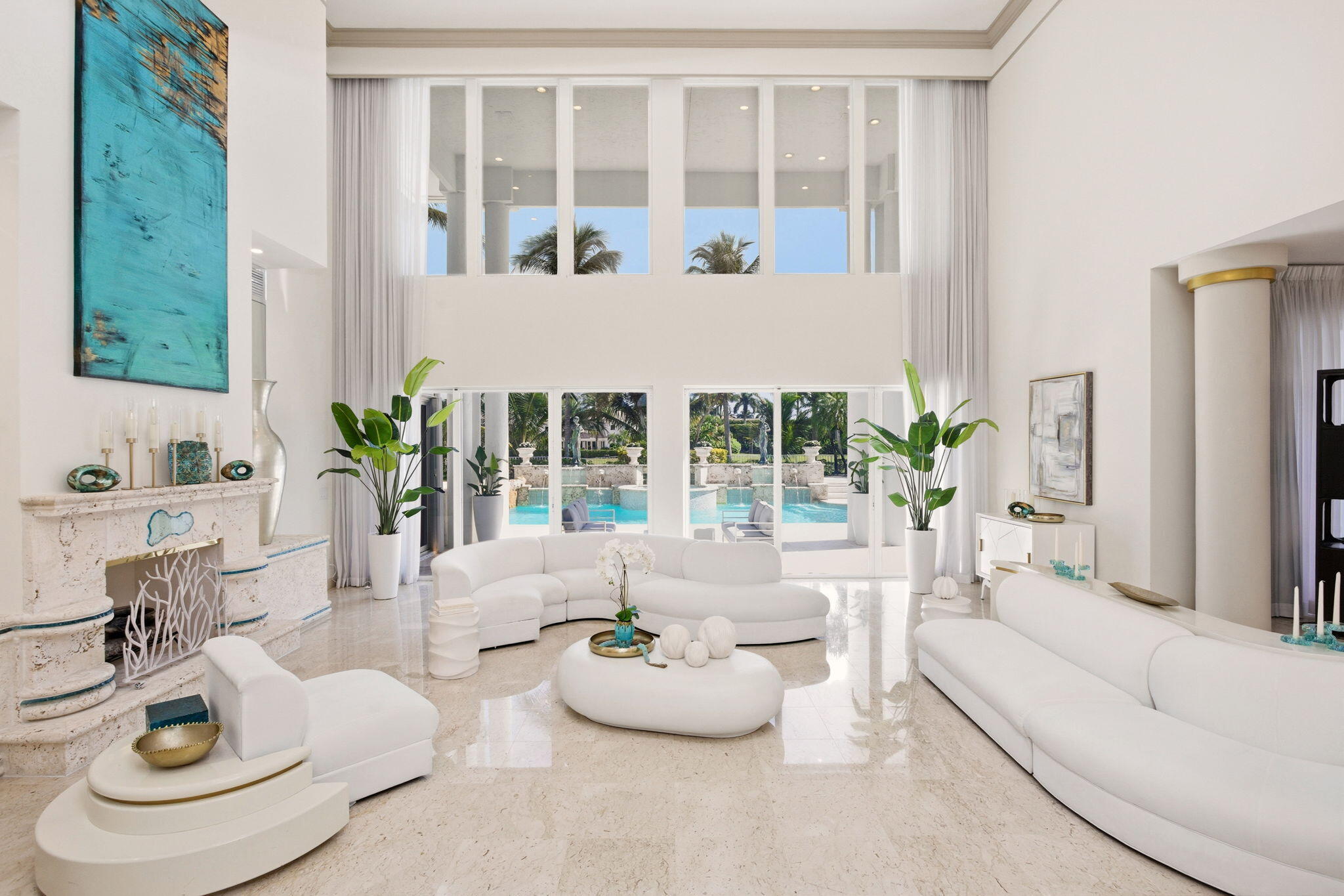 HOLLOWS / POLO CLUB - Residential