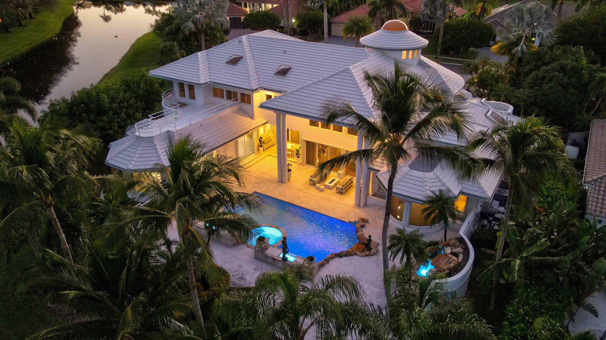 HOLLOWS / POLO CLUB - Residential