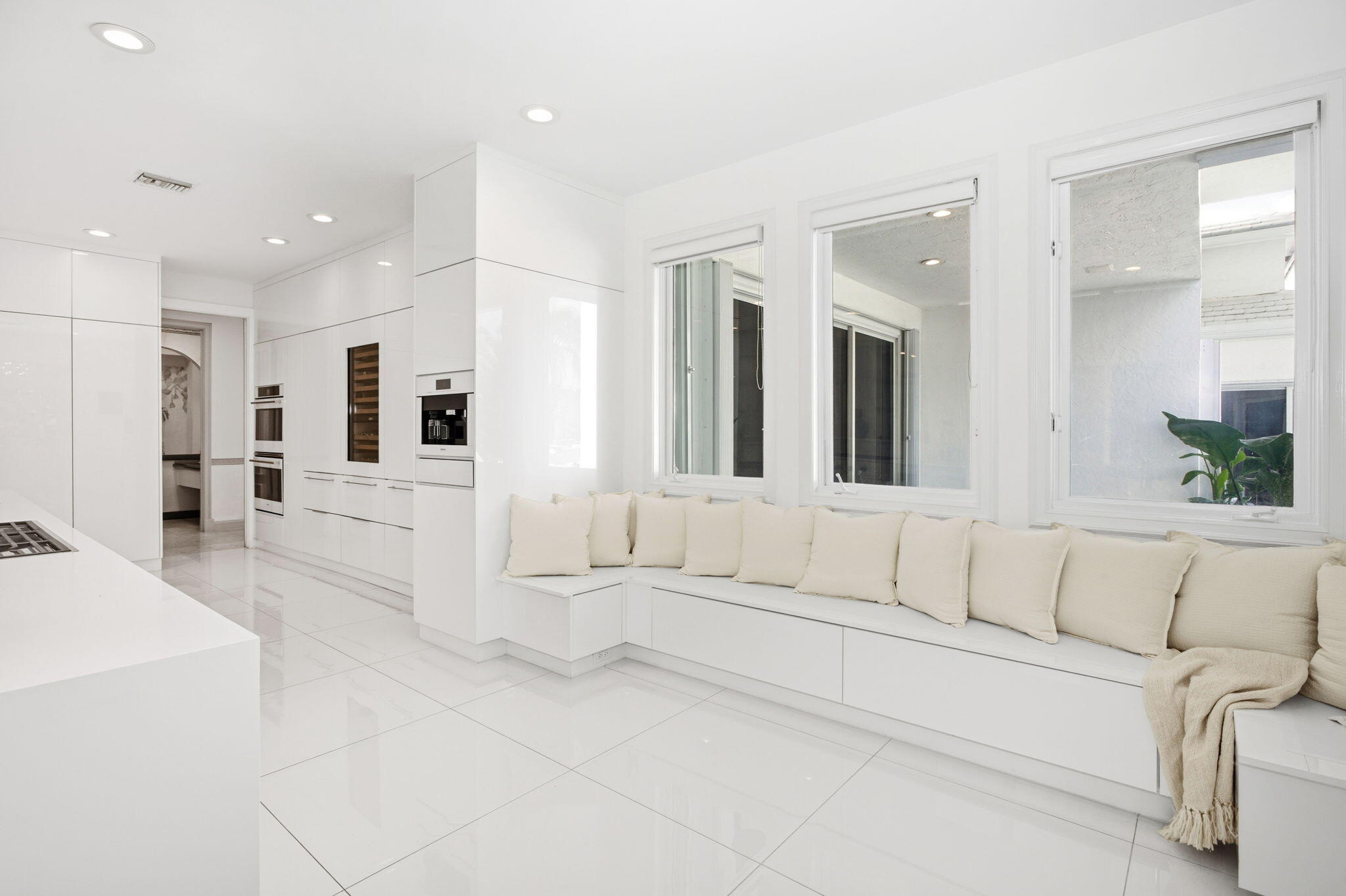 HOLLOWS / POLO CLUB - Residential