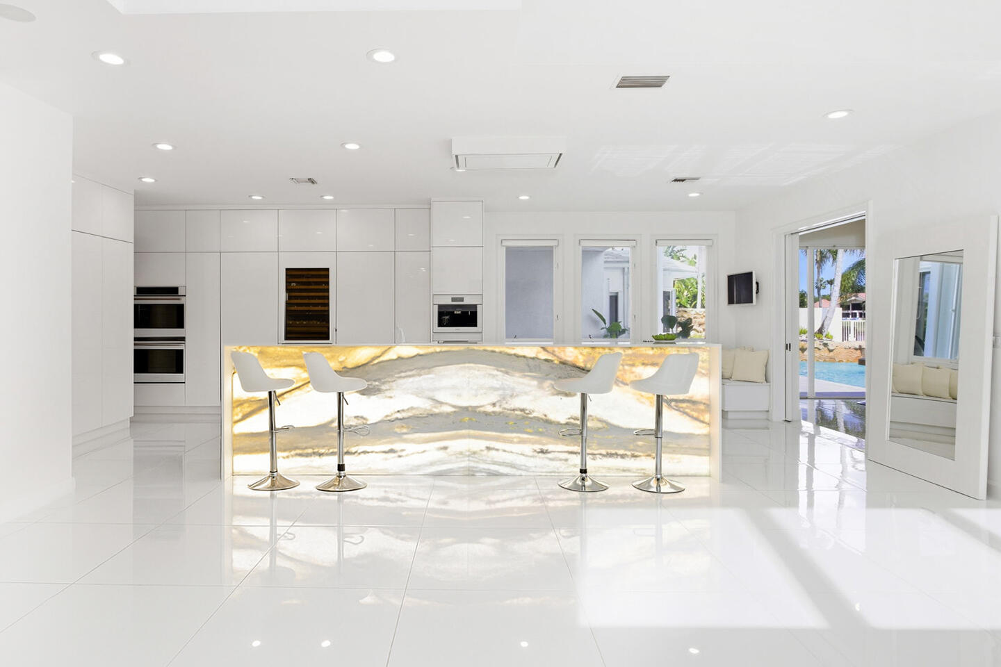 HOLLOWS / POLO CLUB - Residential