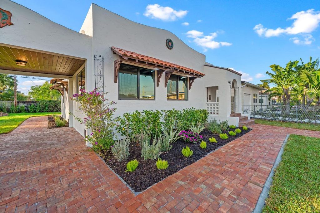 Photo of 342 Malverne Road, West Palm Beach, FL 33405 (MLS # R11153039)