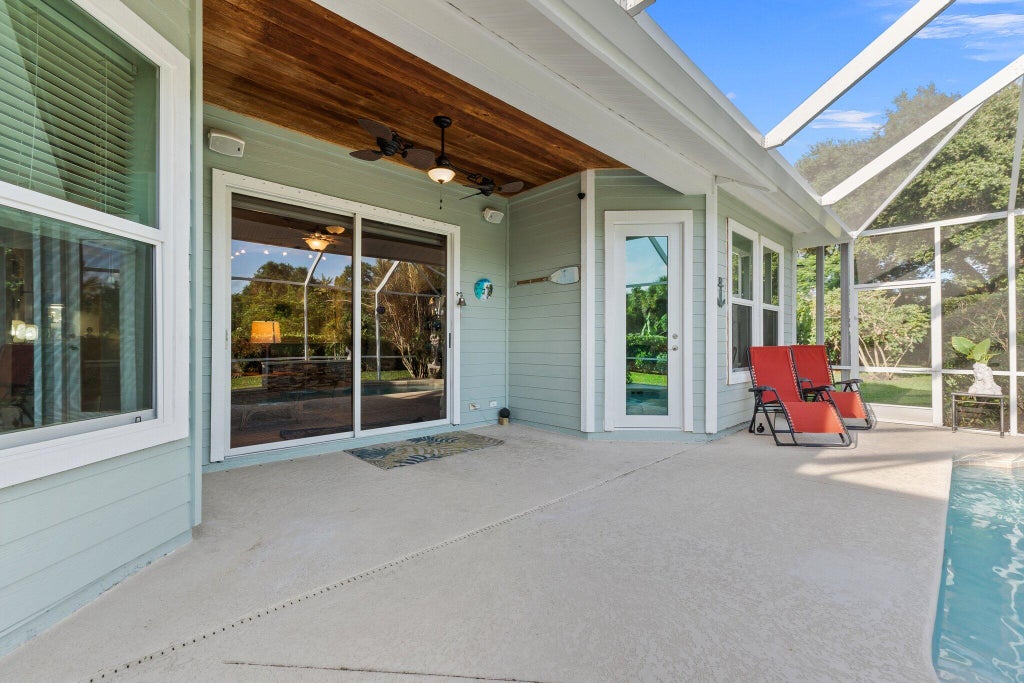 Photo of 466 NE Bluefish Point, Port Saint Lucie, FL 34983 (MLS # R11024128)