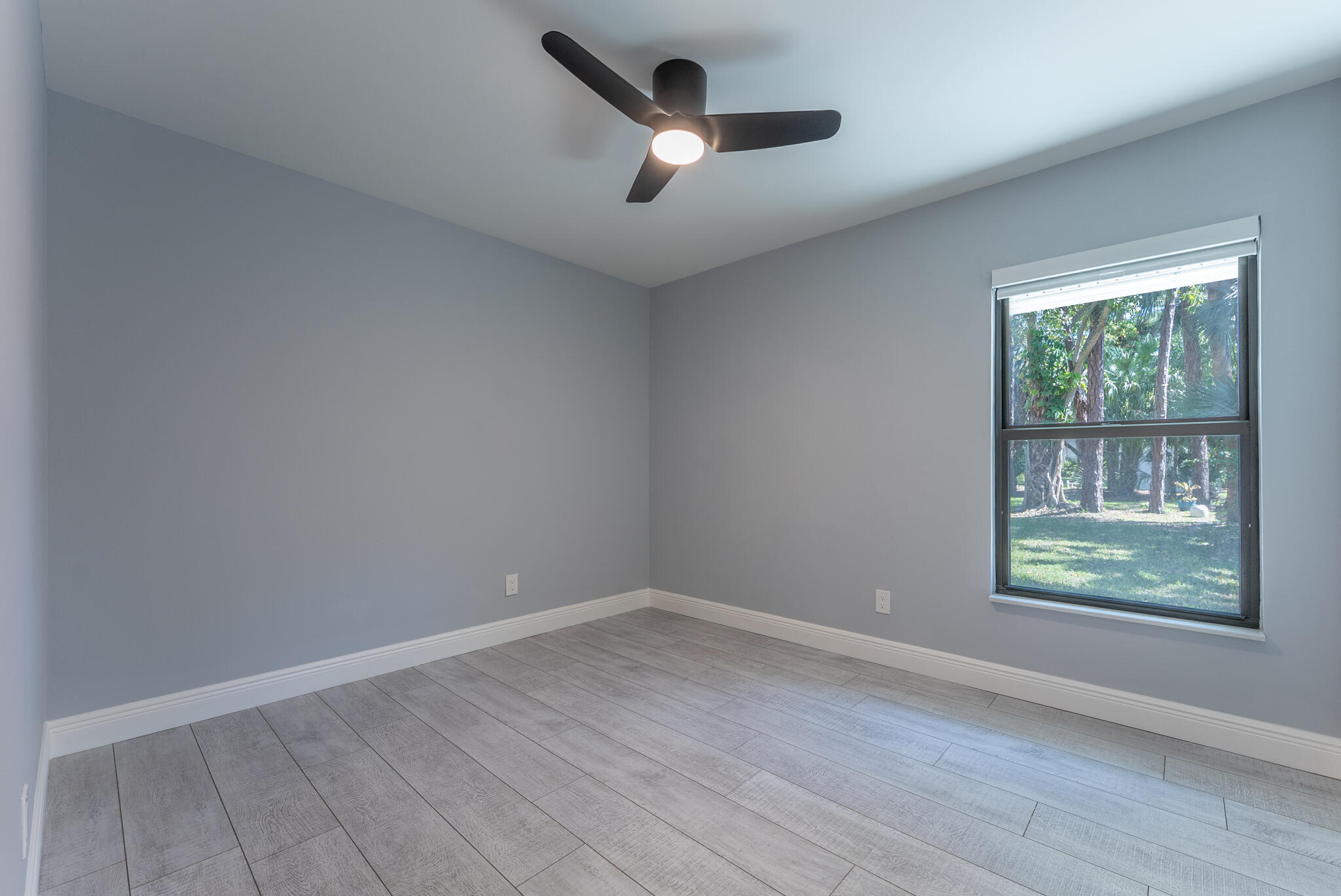 SUMMER WINDS OF JUPITER - Residential Lease