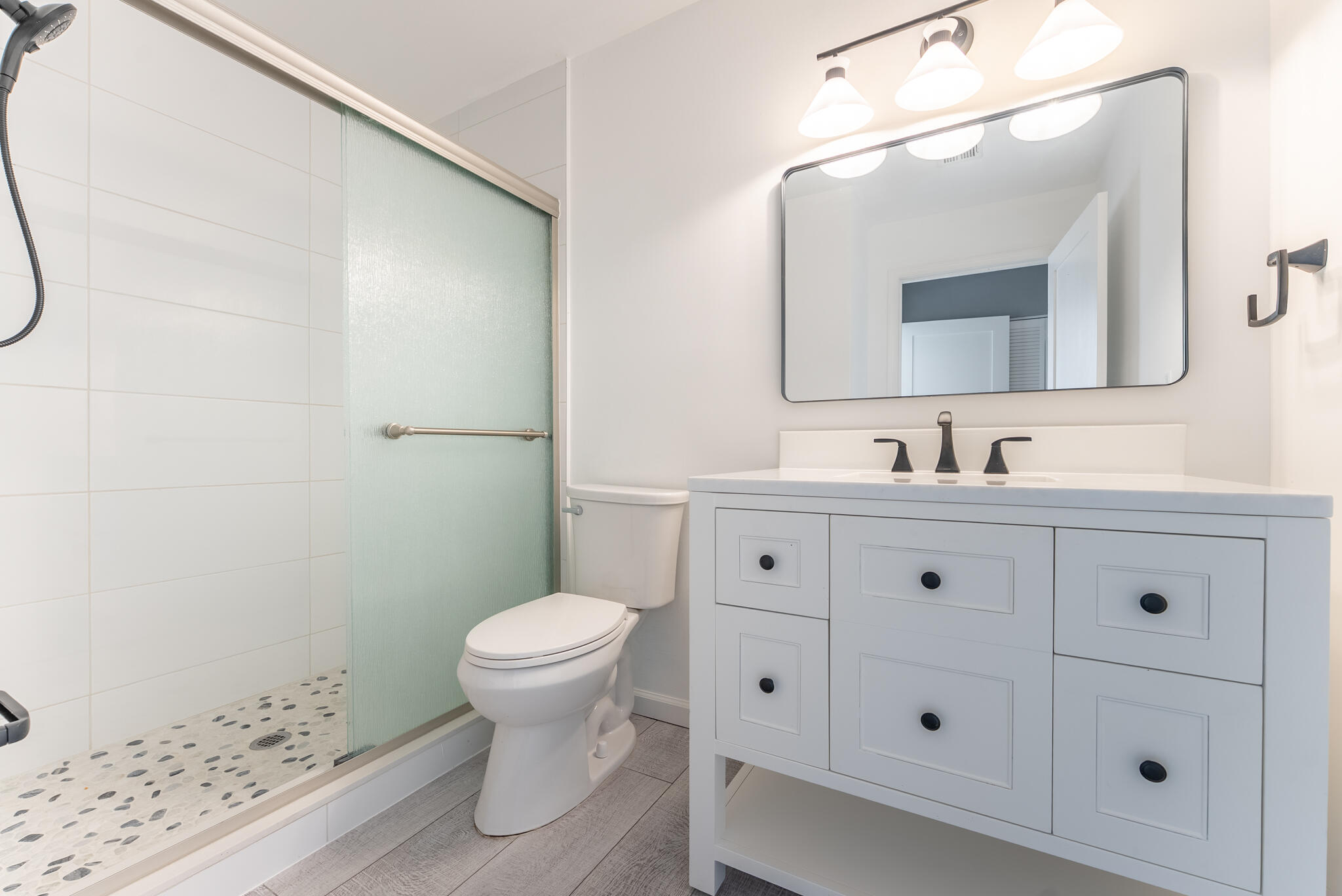 SUMMER WINDS OF JUPITER - Residential Lease