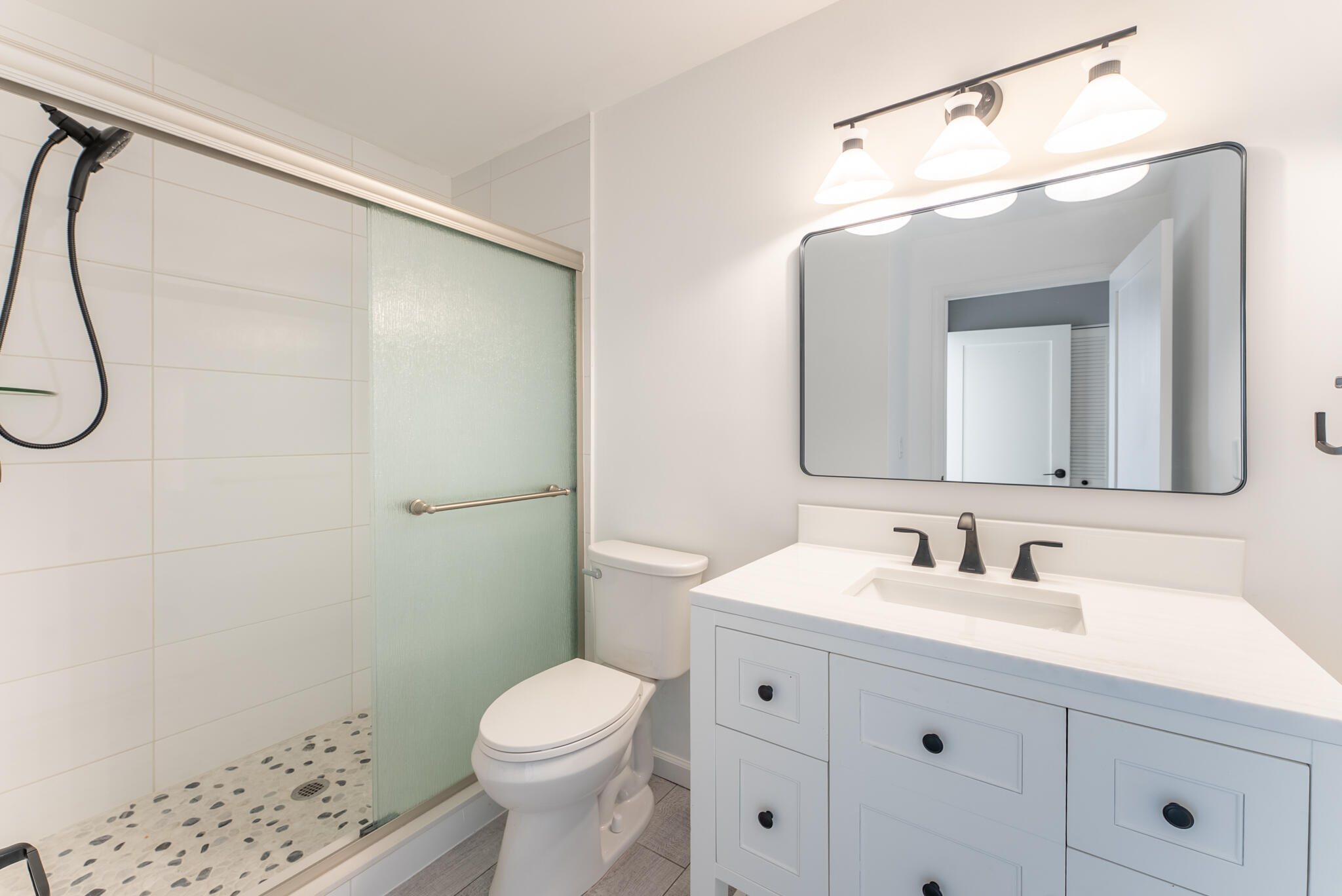 SUMMER WINDS OF JUPITER - Residential Lease