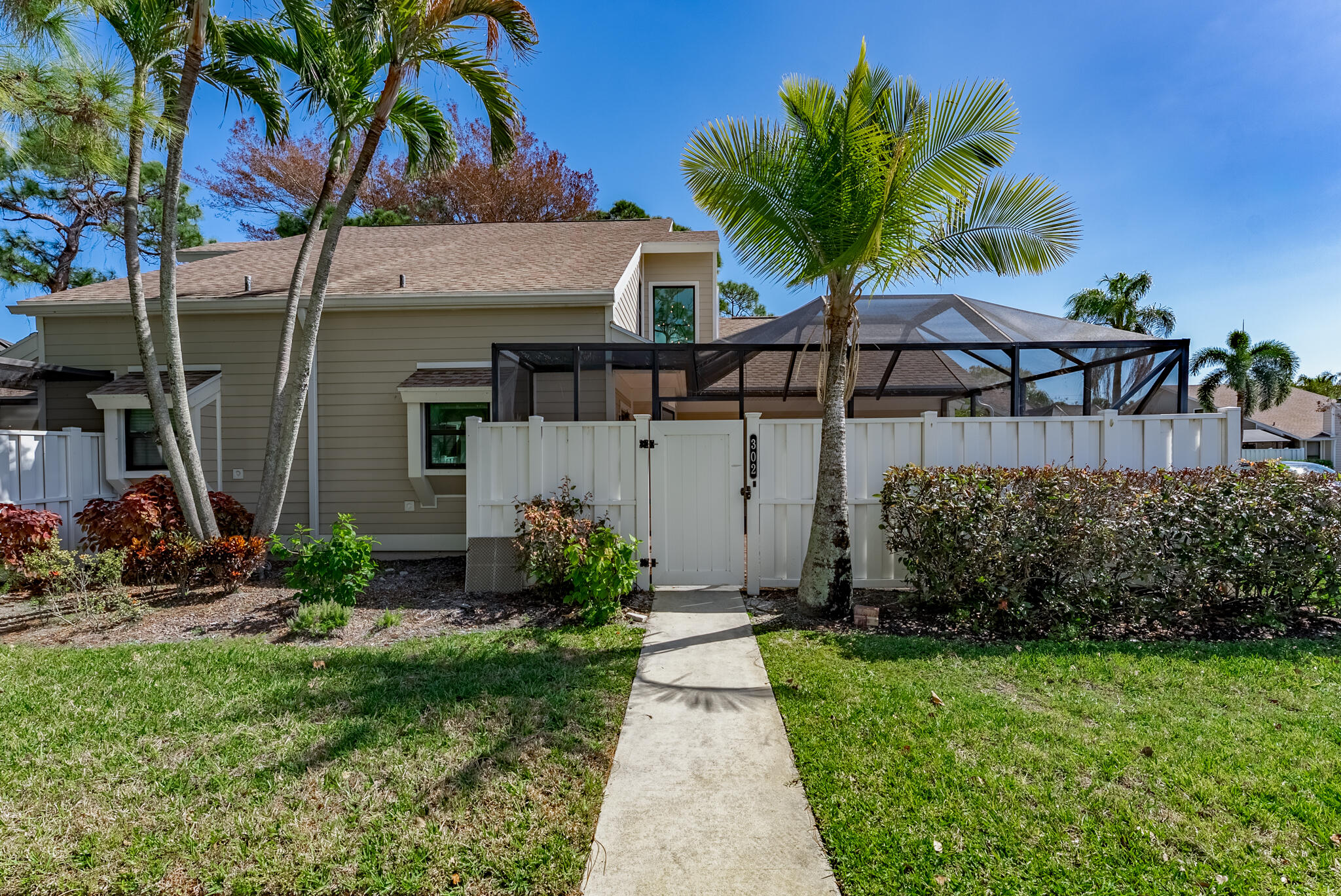 SUMMER WINDS OF JUPITER - Residential Lease