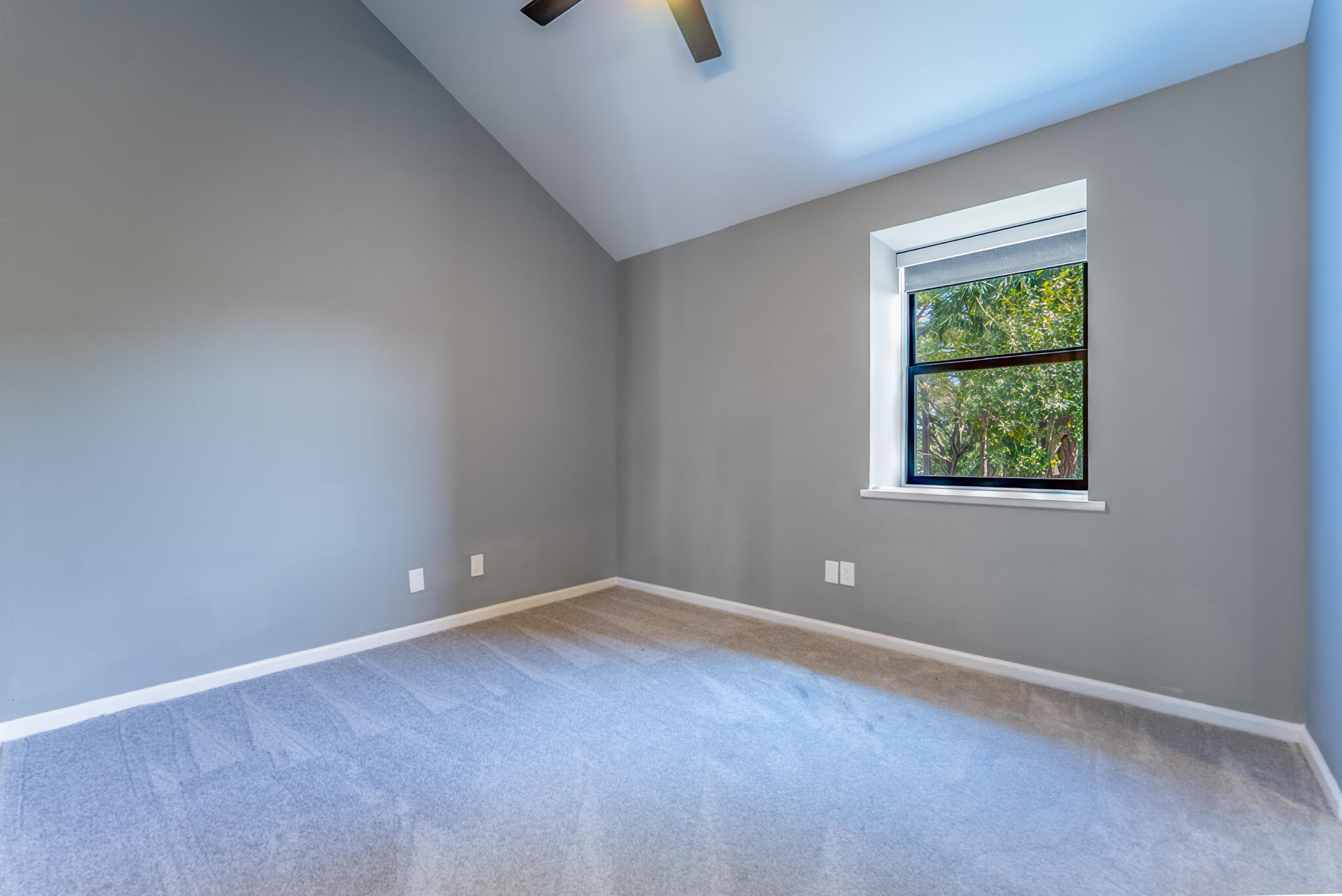 SUMMER WINDS OF JUPITER - Residential Lease