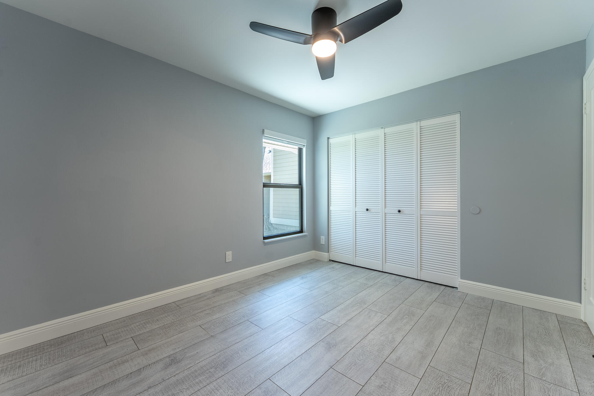 SUMMER WINDS OF JUPITER - Residential Lease