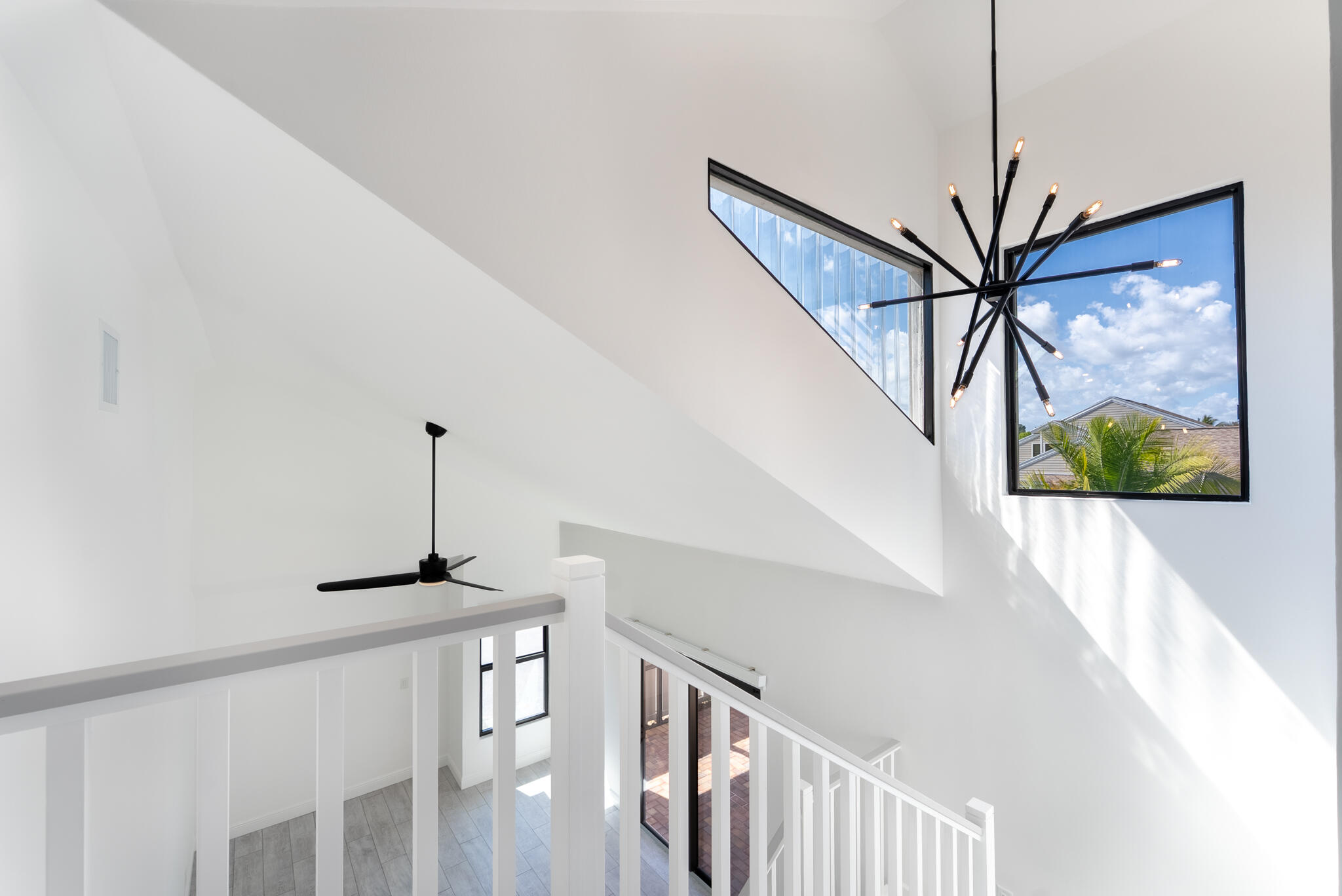 SUMMER WINDS OF JUPITER - Residential Lease