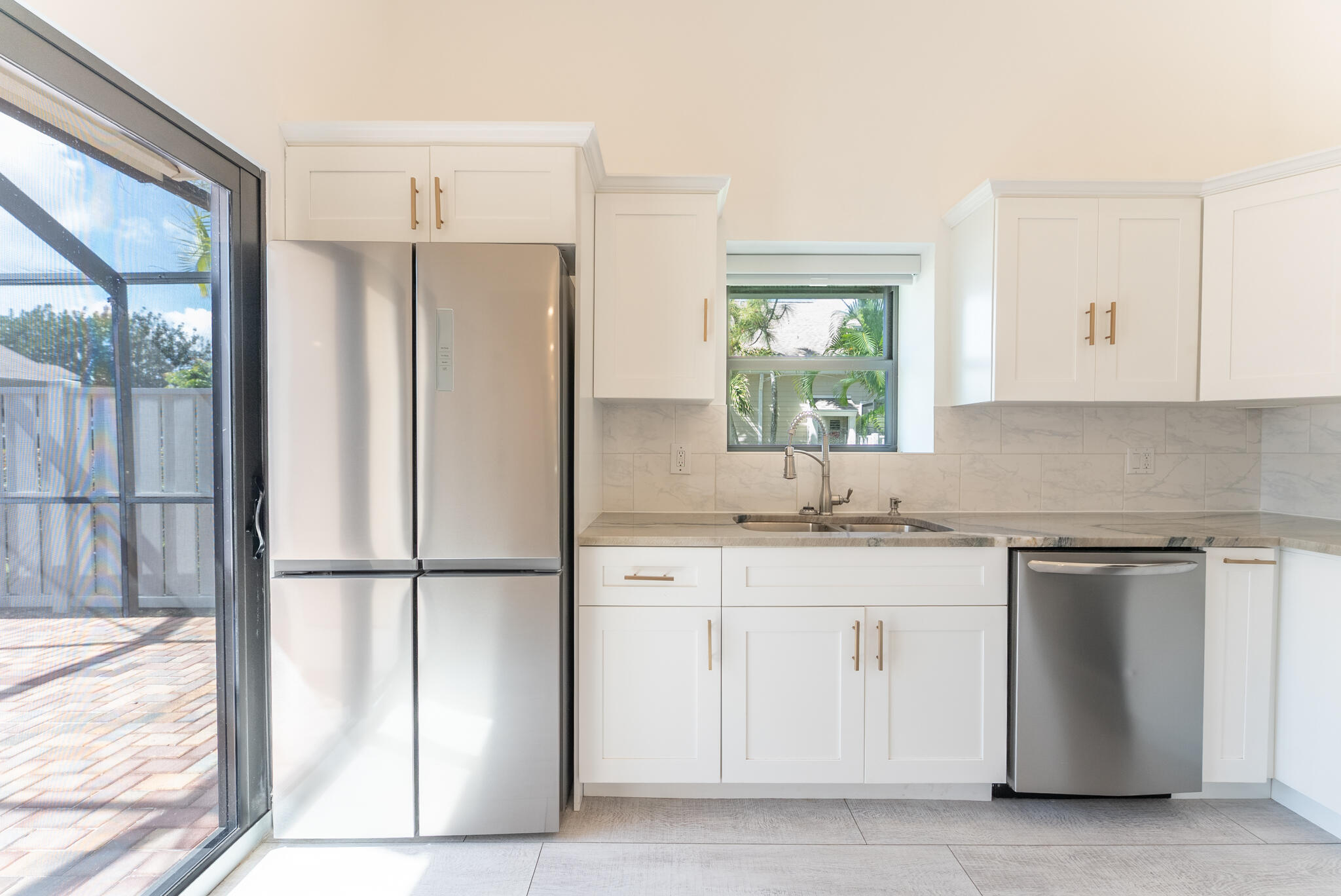 SUMMER WINDS OF JUPITER - Residential Lease