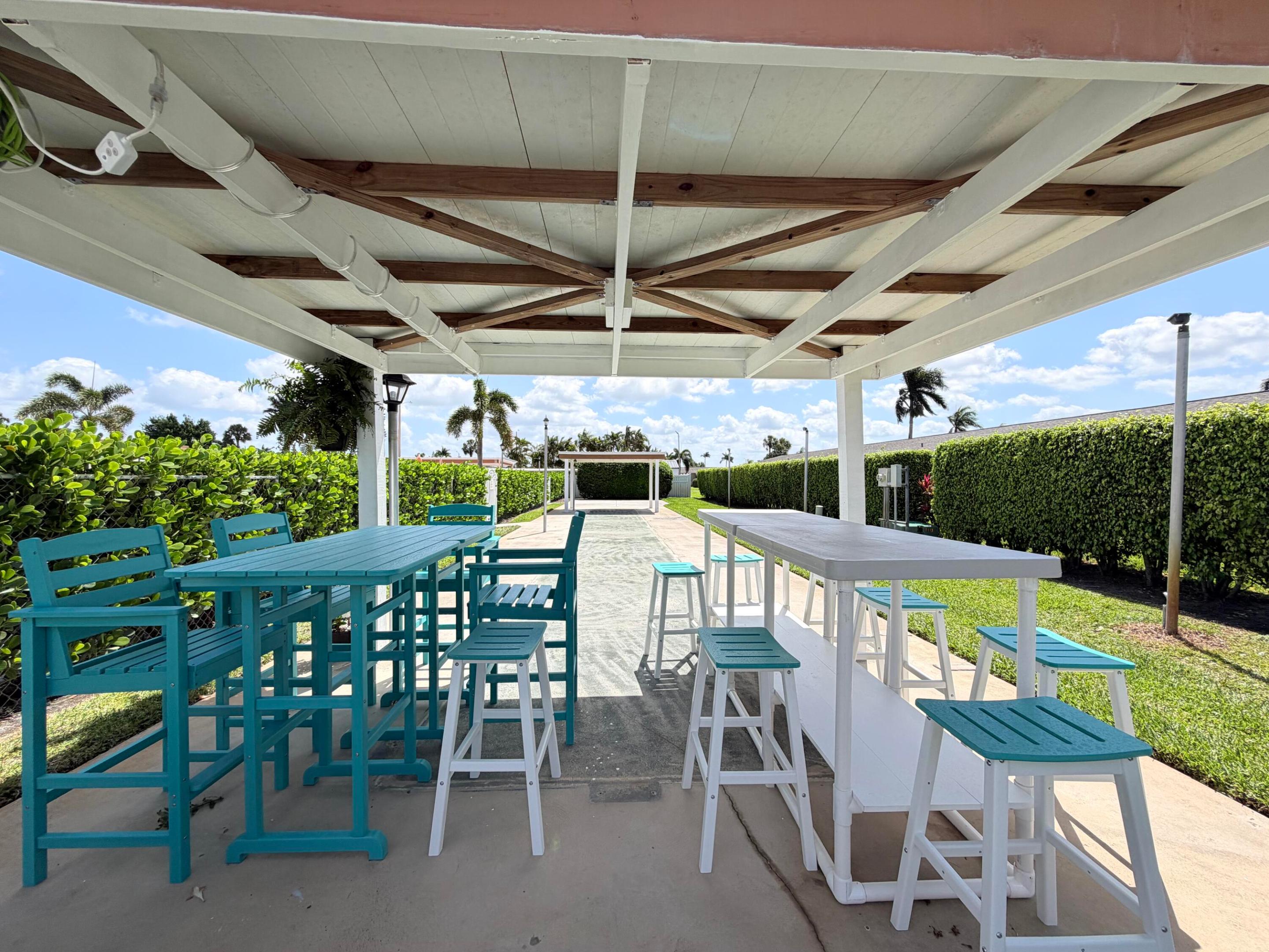 CRESTHAVEN VILLAS CONDO 27 - Residential Lease