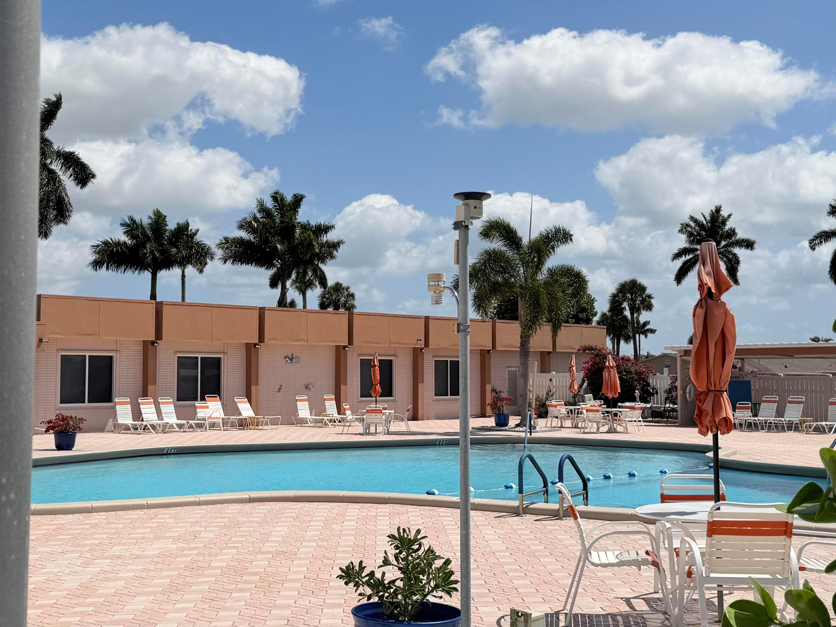 CRESTHAVEN VILLAS CONDO 27 - Residential Lease