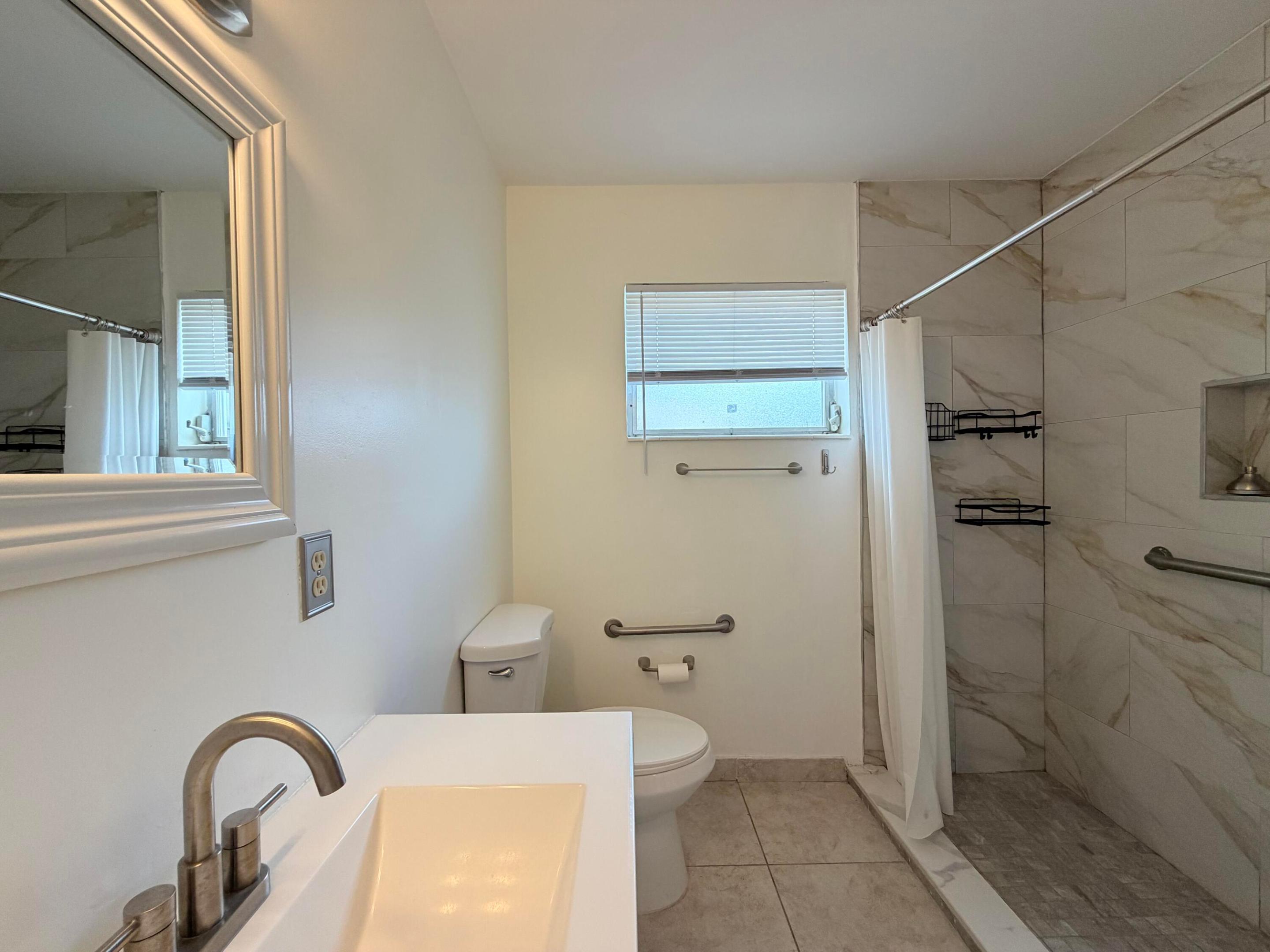 CRESTHAVEN VILLAS CONDO 27 - Residential Lease