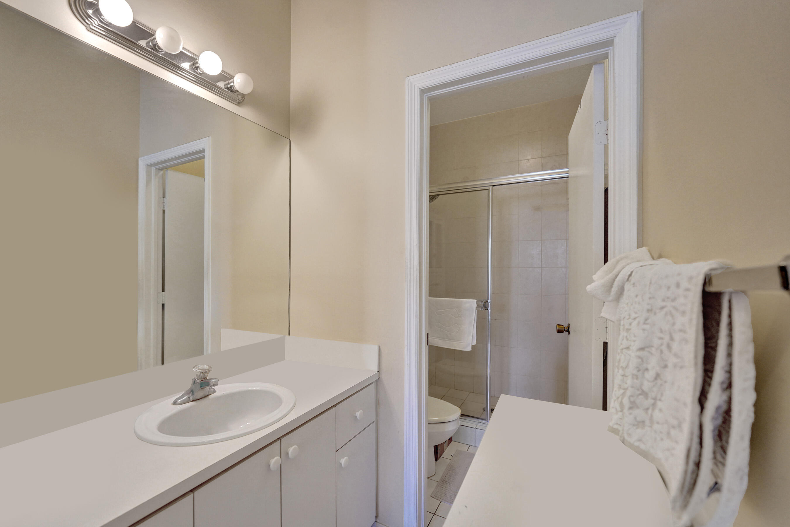 VILLAS AT HARBOR ISLES CONDO - Residential