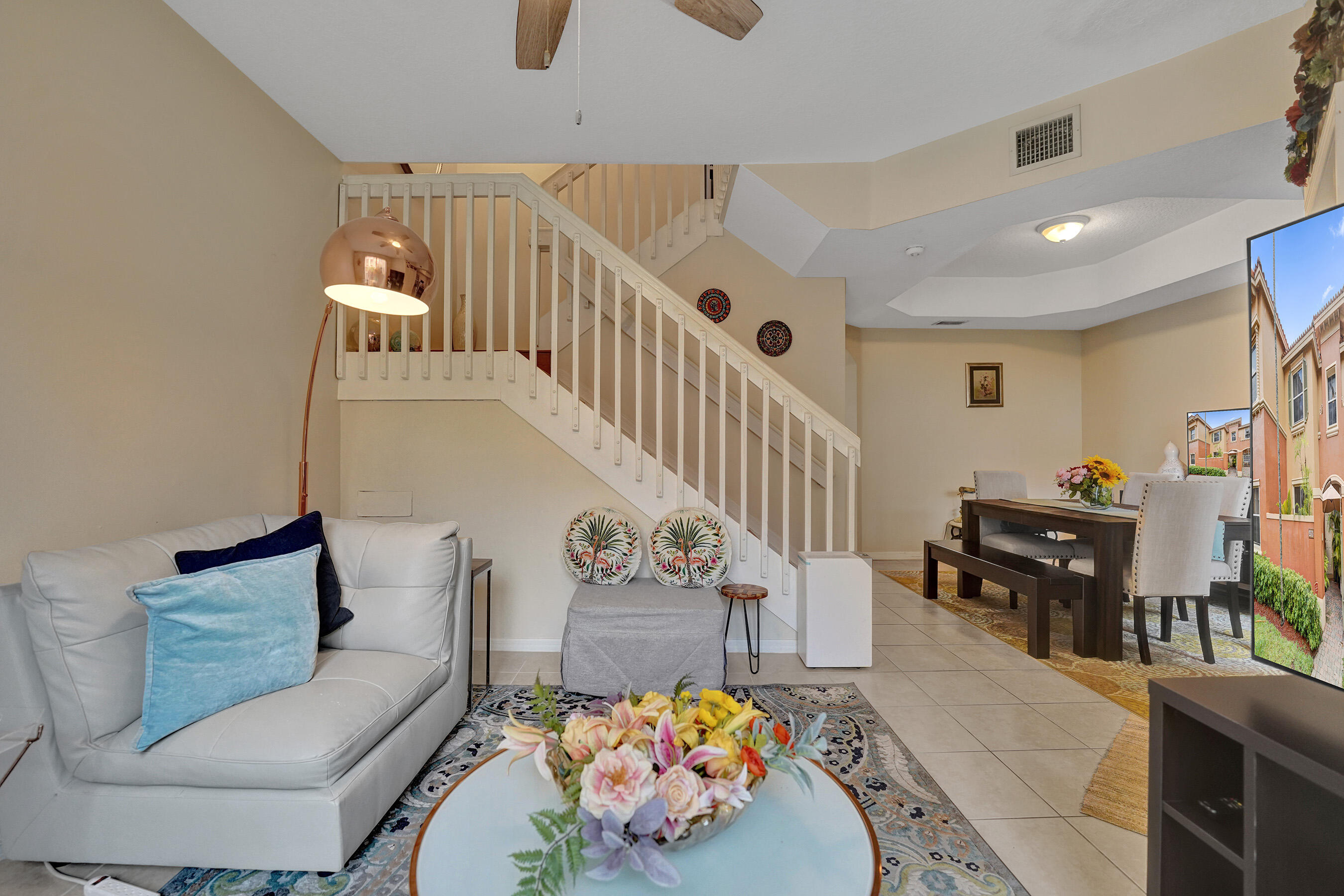 VILLAS AT HARBOR ISLES CONDO - Residential