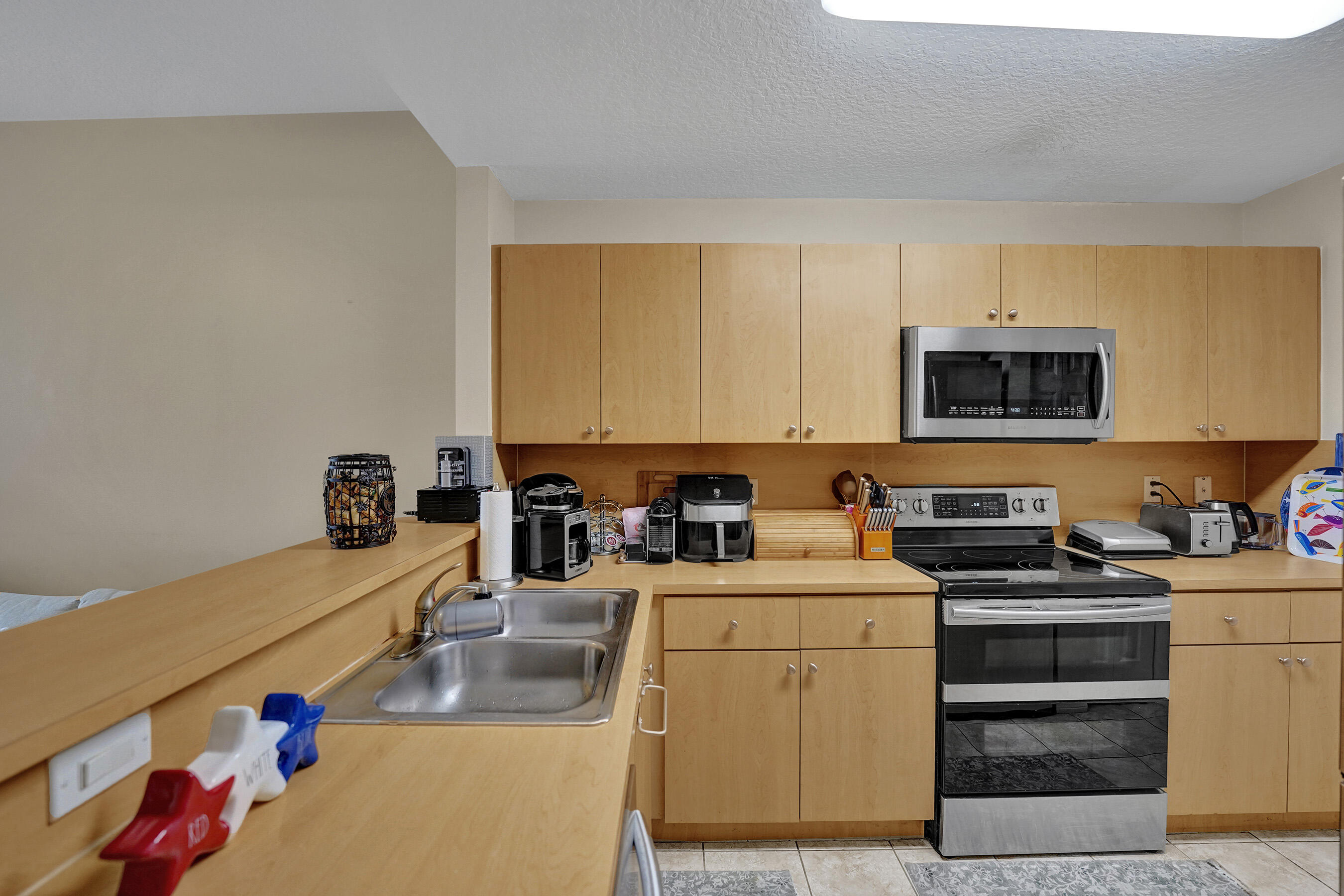 VILLAS AT HARBOR ISLES CONDO - Residential