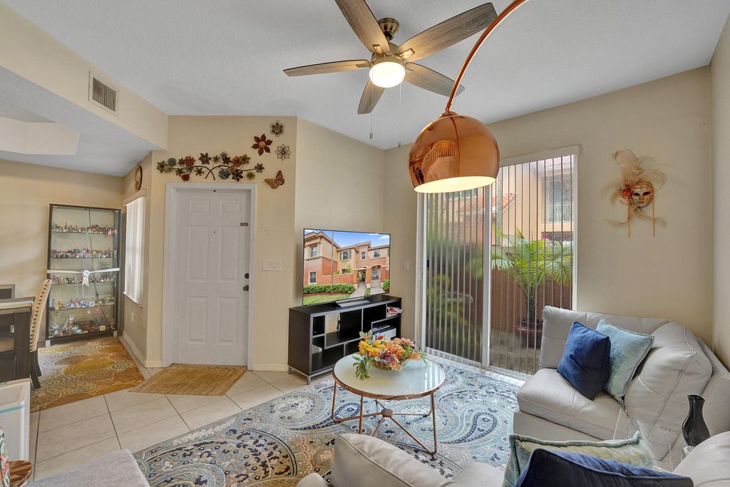 Photo of 4926 Spinnaker Drive #5007, Fort Lauderdale, FL 33312 (MLS # B26024558)