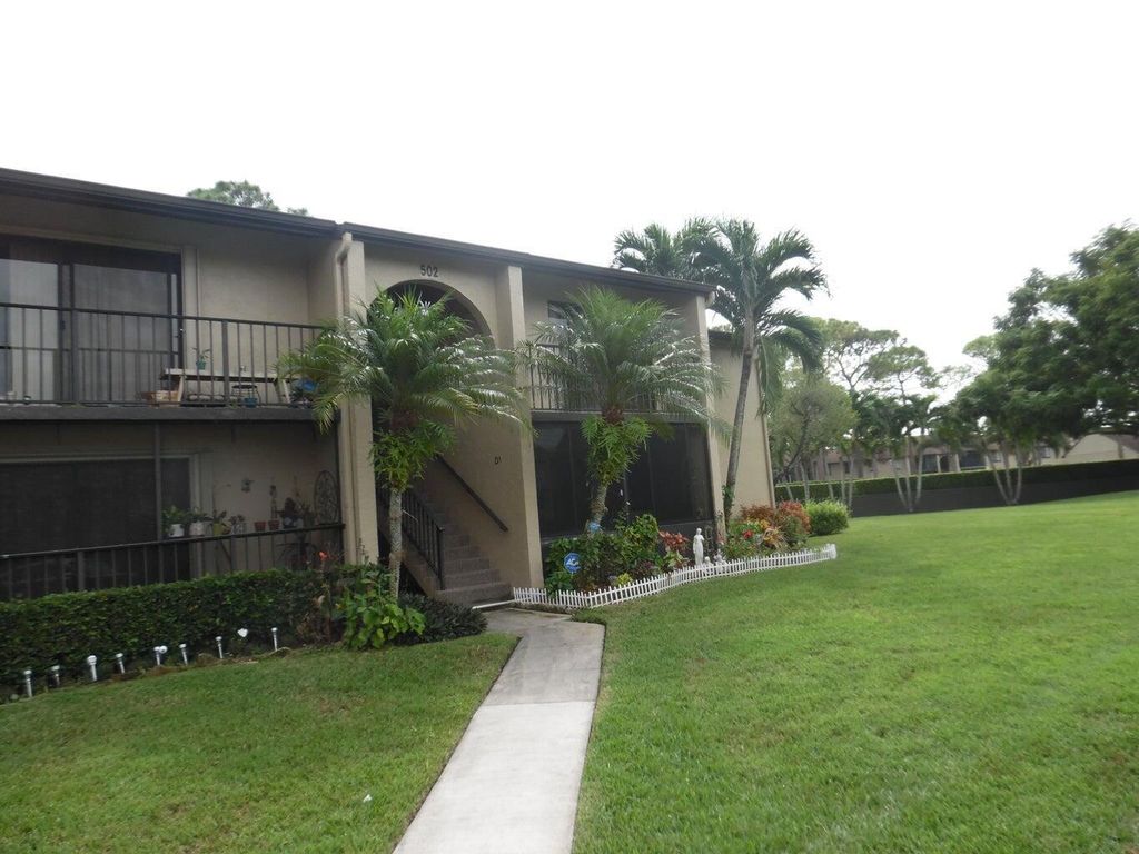 Photo of 502 Shady Pine Way #D2, Greenacres, FL 33415 (MLS # B26030988)